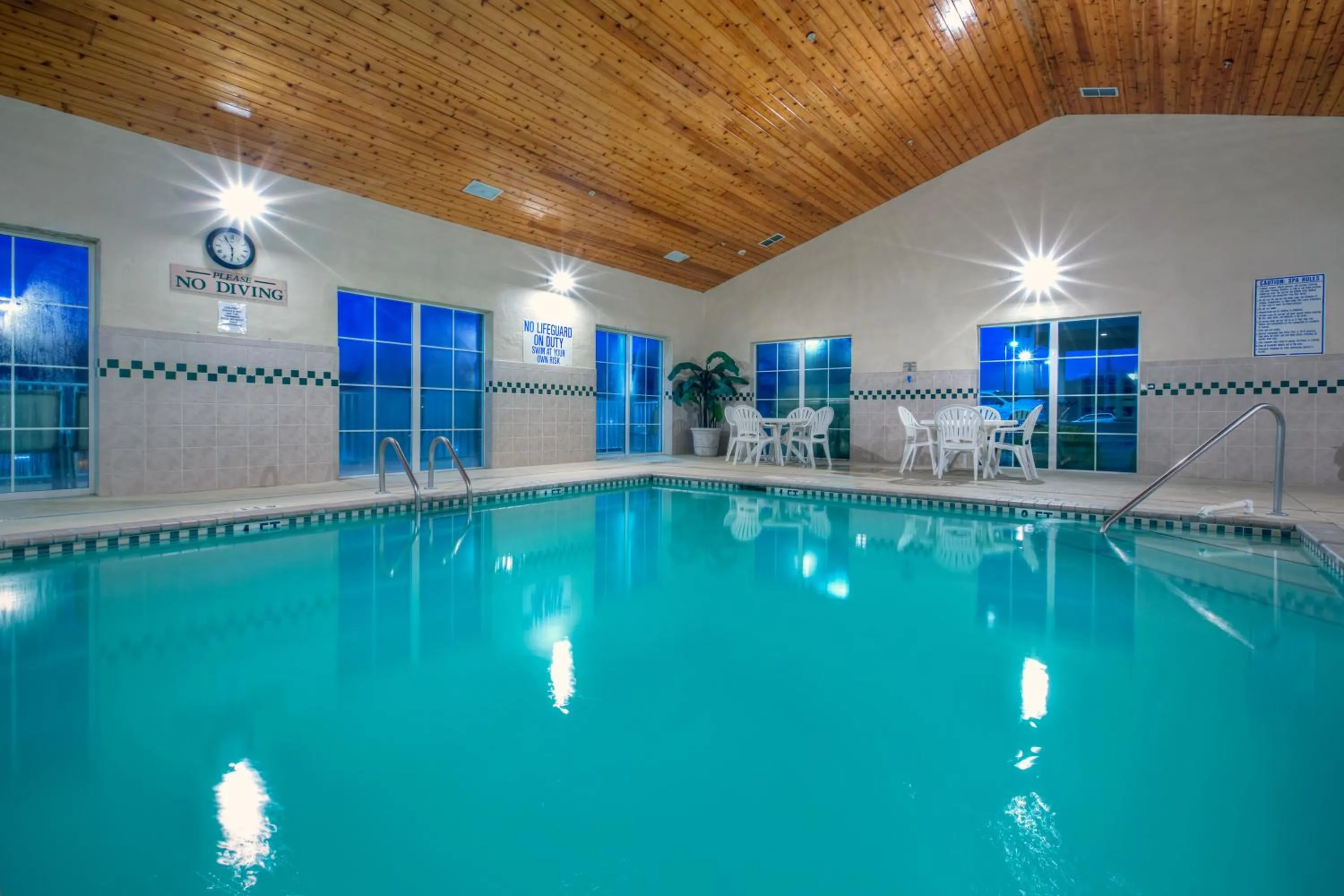 Swimming pool in Country Inn & Suites by Radisson, Boone, NC