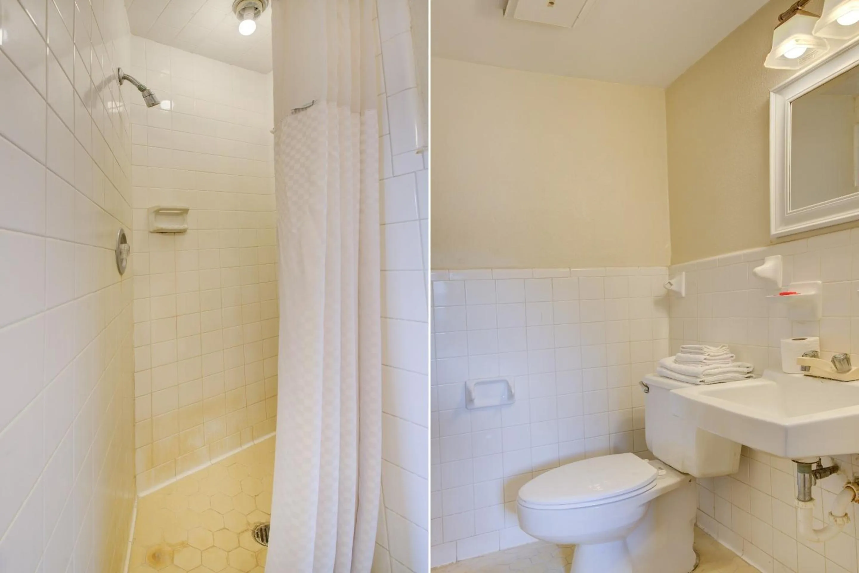 Bathroom in OYO Hotel Douglas GA US-441