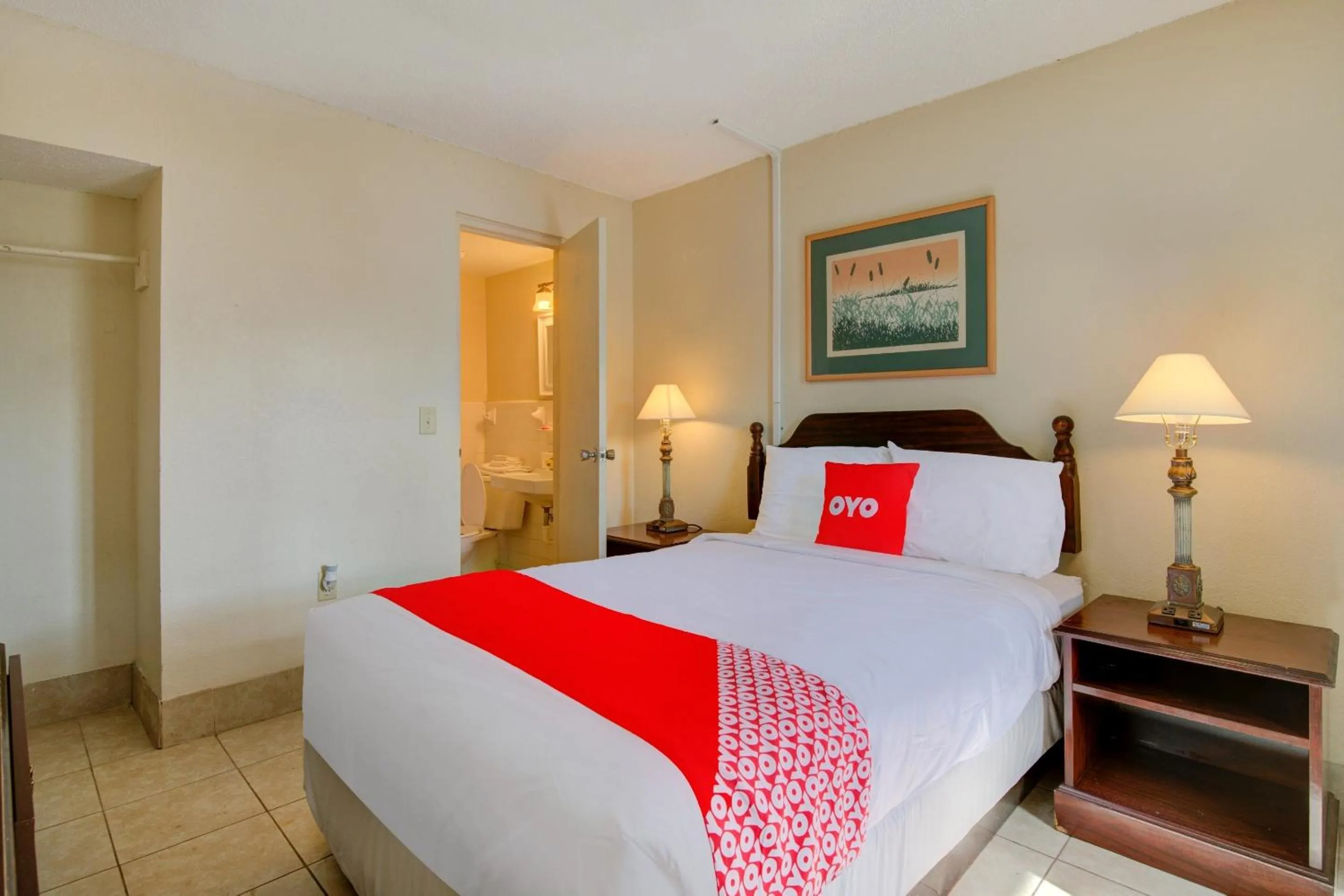 Bedroom, Bed in OYO Hotel Douglas GA US-441