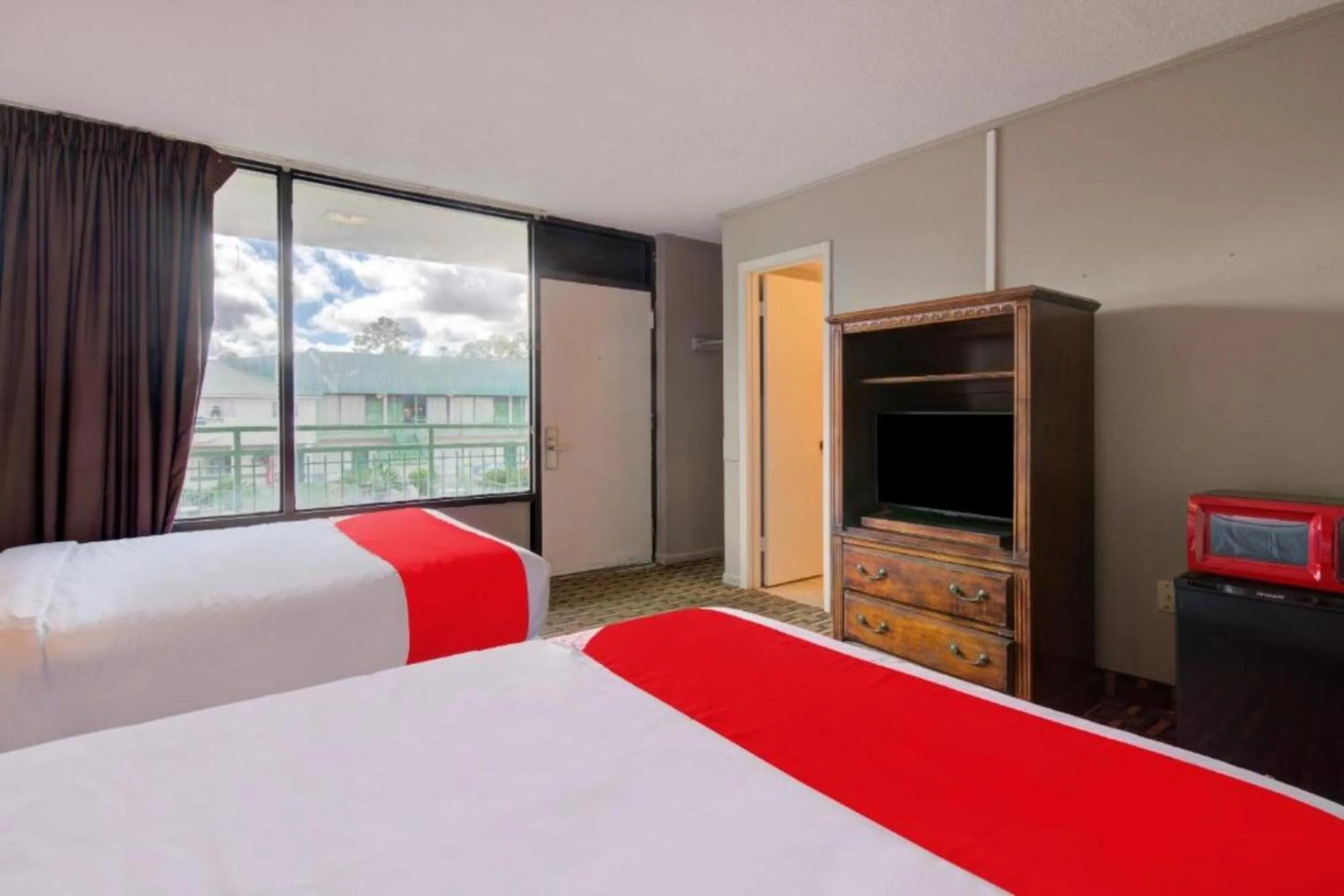 Bedroom, Bed in OYO Hotel Douglas GA US-441