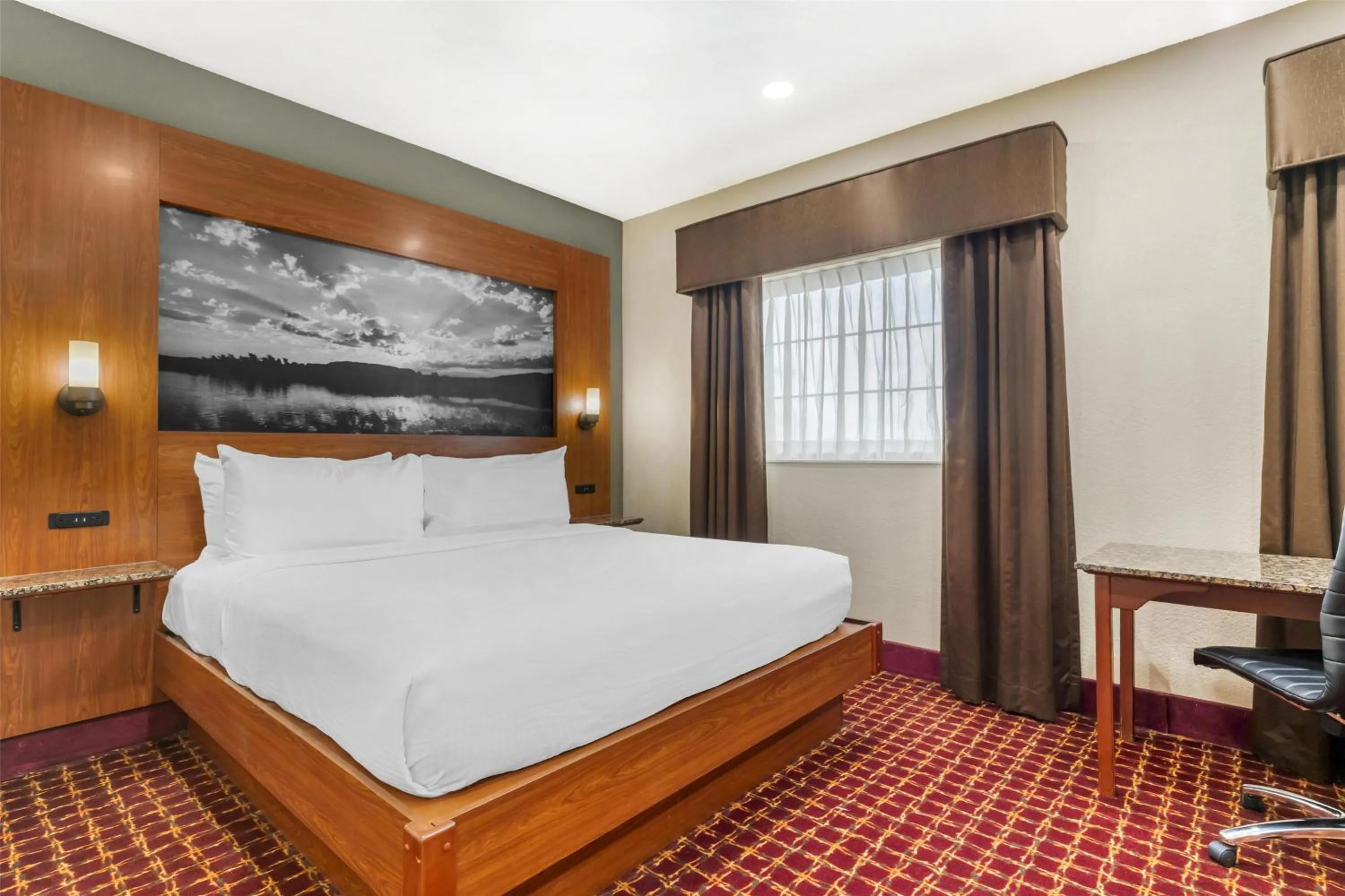 Bedroom, Bed in Best Western Plus Oklahoma City Yukon