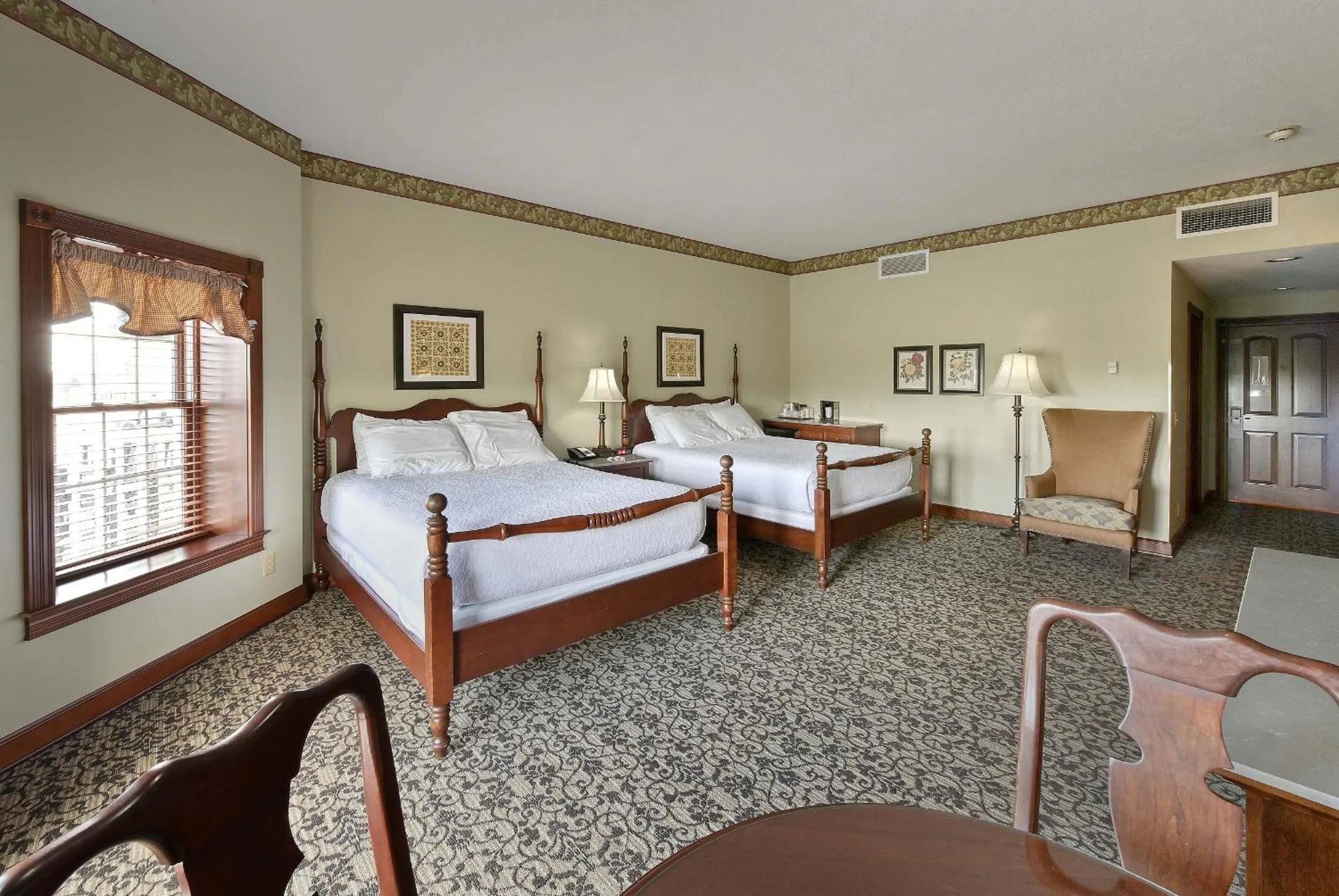 Bedroom, Bed in Carlisle Inn