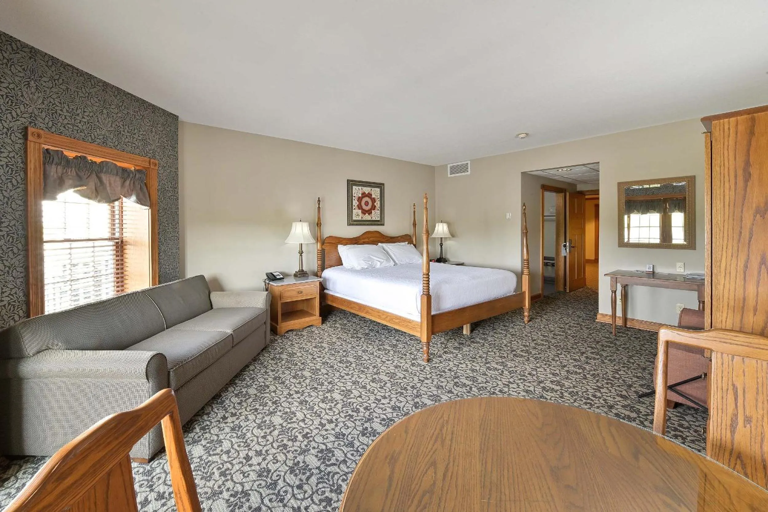 Bedroom, Bed in Carlisle Inn