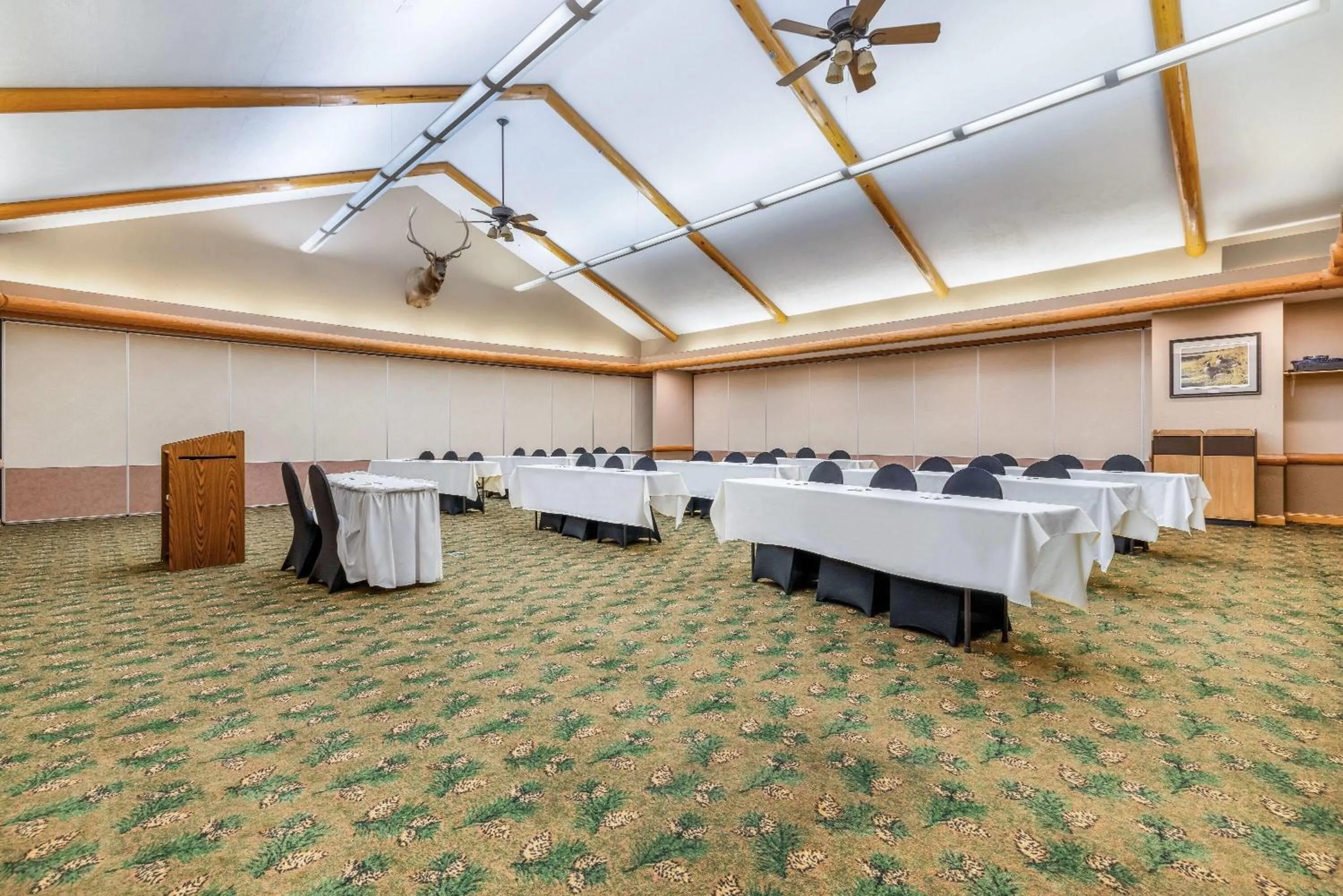 Meeting/conference room in AmericInn by Wyndham Chamberlain Conference Center