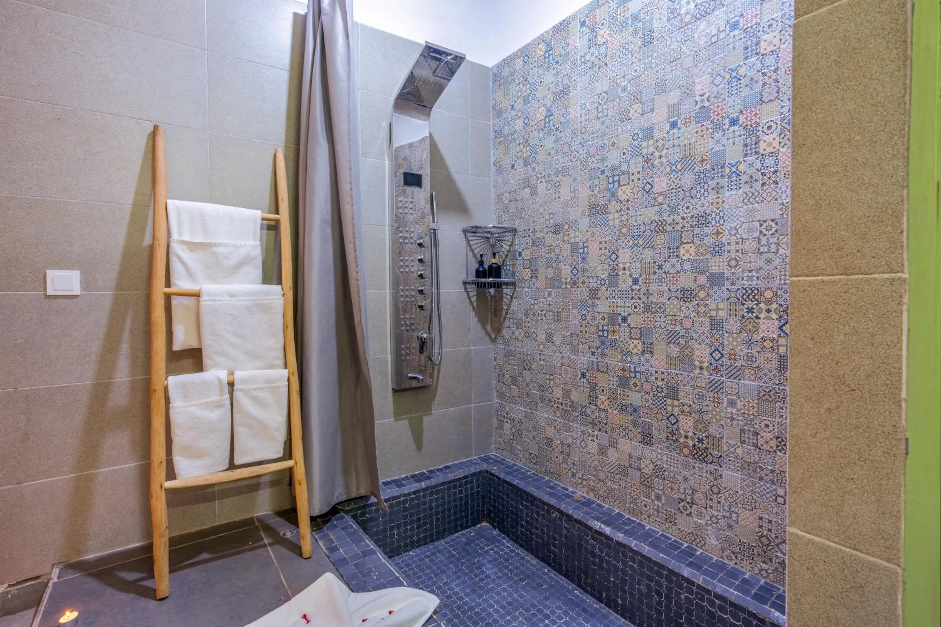 Shower in Taj Atlas Wellness Boutique Hôtel & Spa