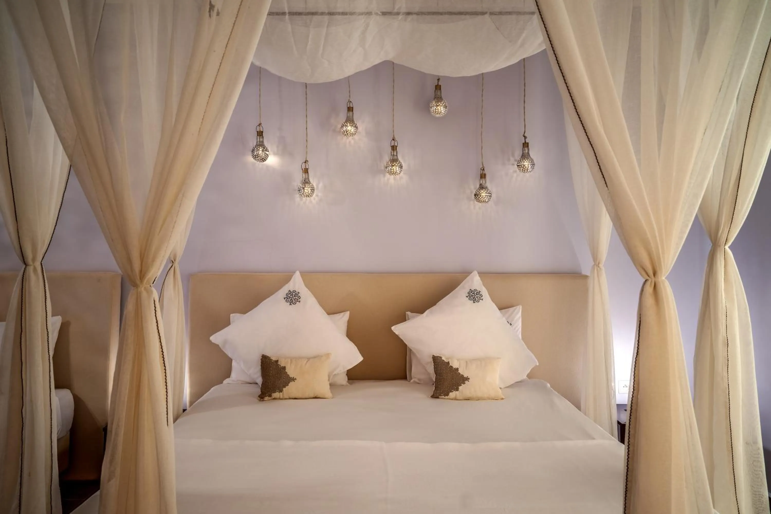 Bed in Taj Atlas Wellness Boutique Hôtel & Spa
