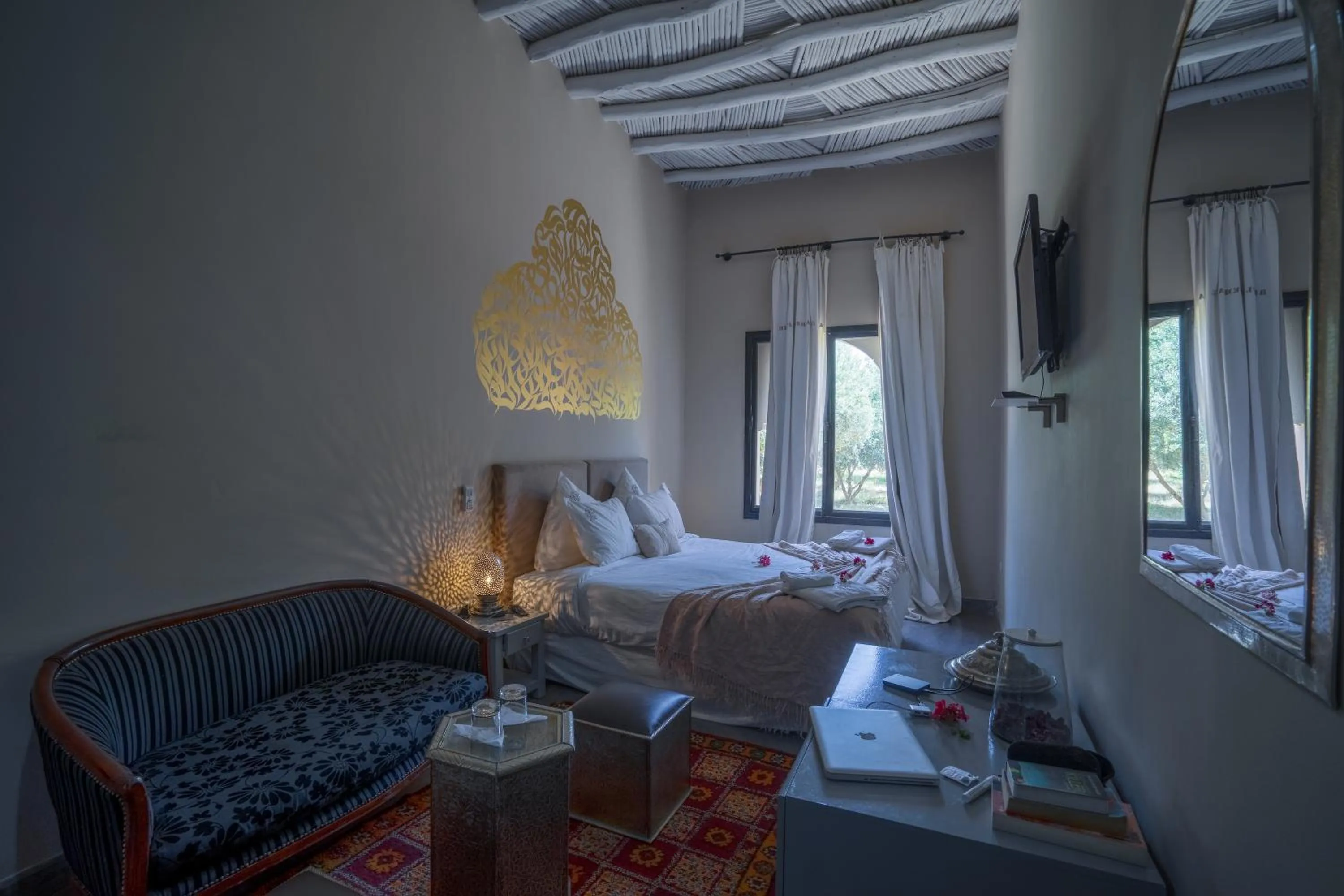 Bathroom, Bed in Taj Atlas Wellness Boutique Hôtel & Spa