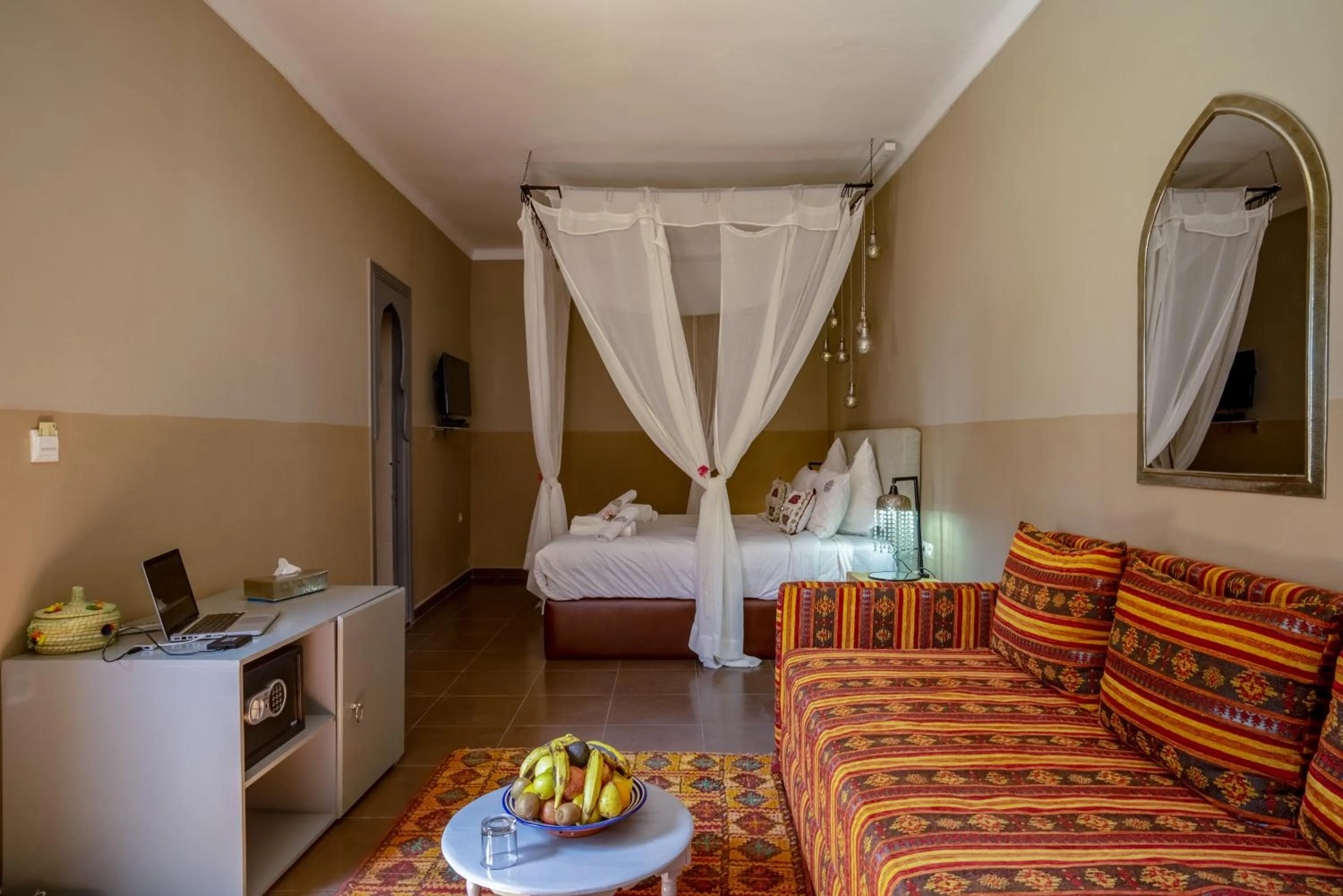 Photo of the whole room, Bed in Taj Atlas Wellness Boutique Hôtel & Spa