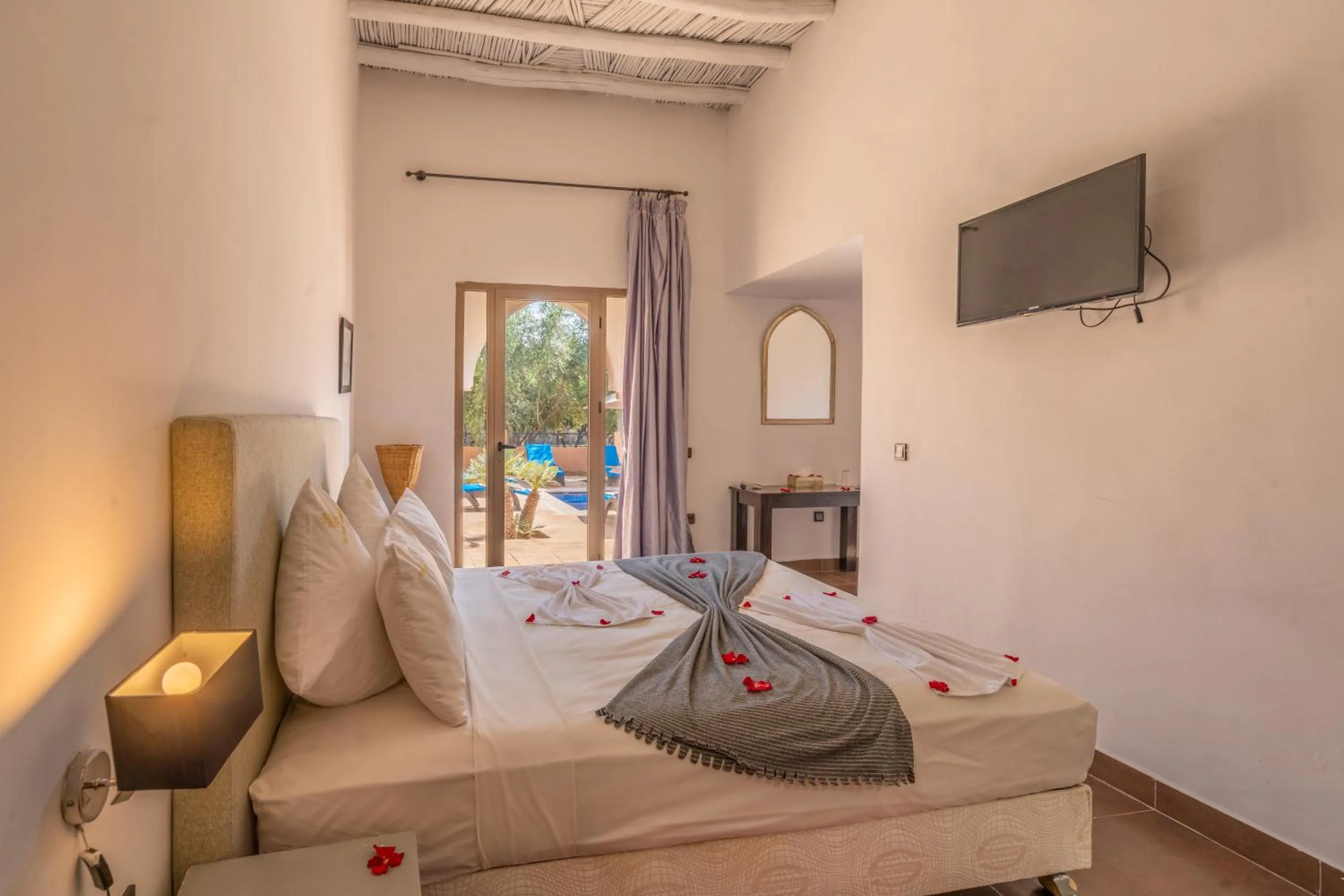 Bed in Taj Atlas Wellness Boutique Hôtel & Spa