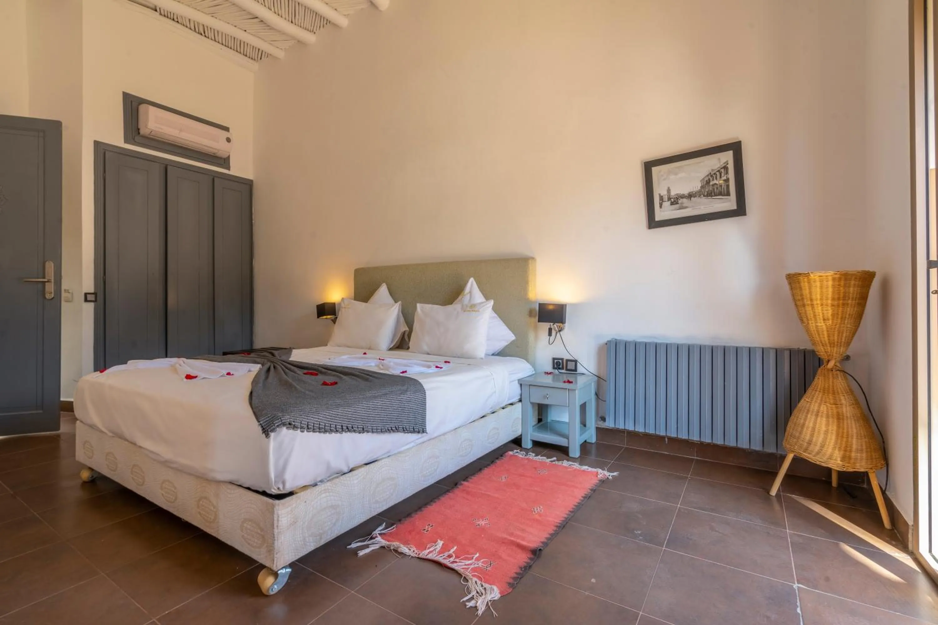 Bed in Taj Atlas Wellness Boutique Hôtel & Spa