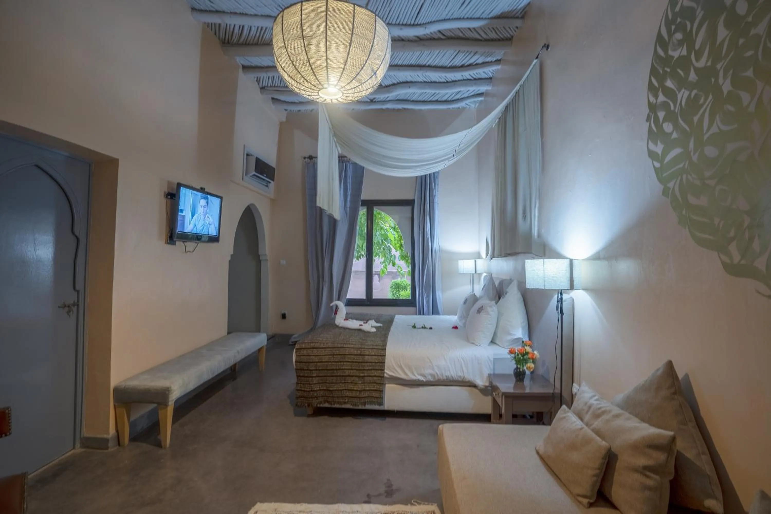 Photo of the whole room, Bed in Taj Atlas Wellness Boutique Hôtel & Spa