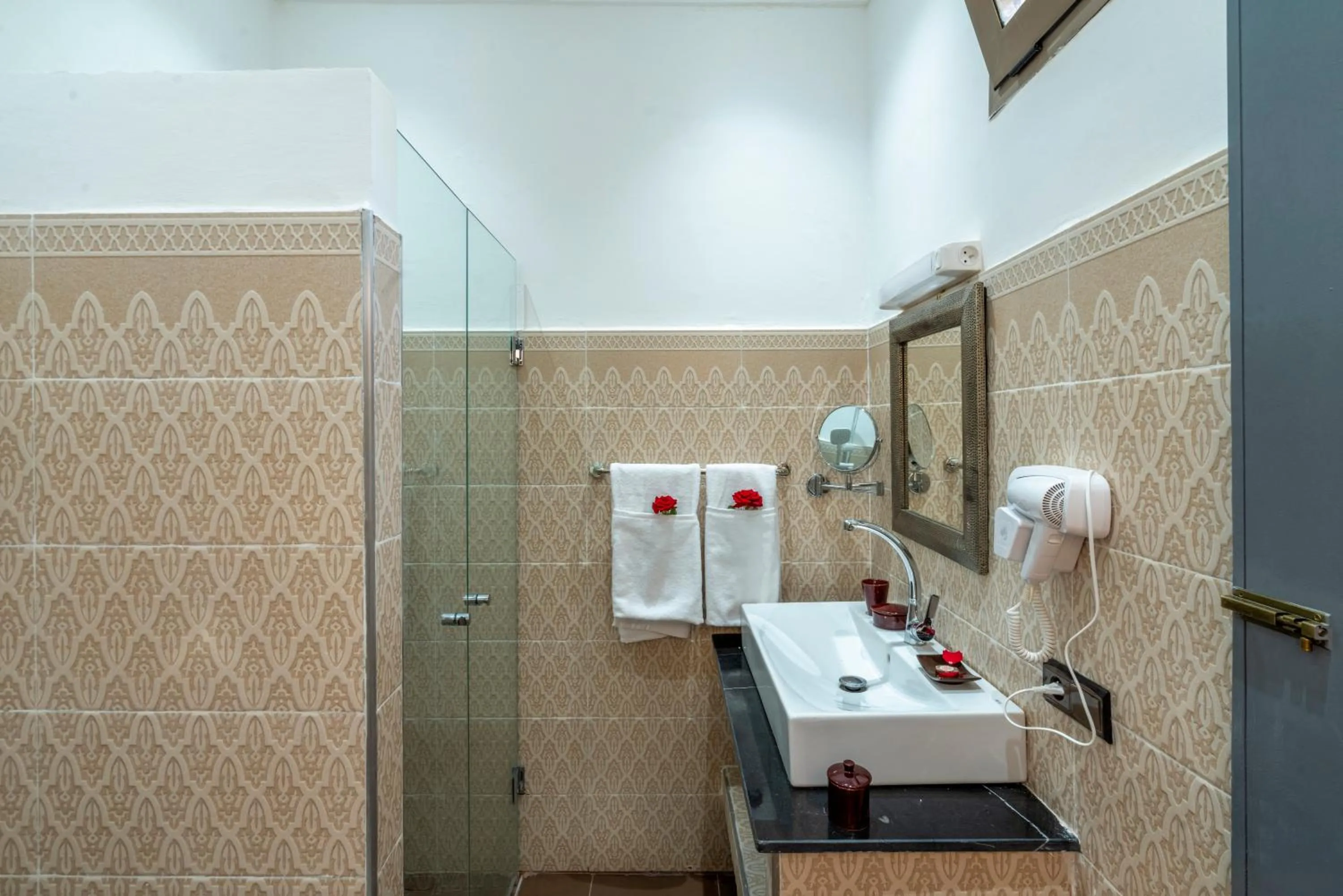 Shower in Taj Atlas Wellness Boutique Hôtel & Spa