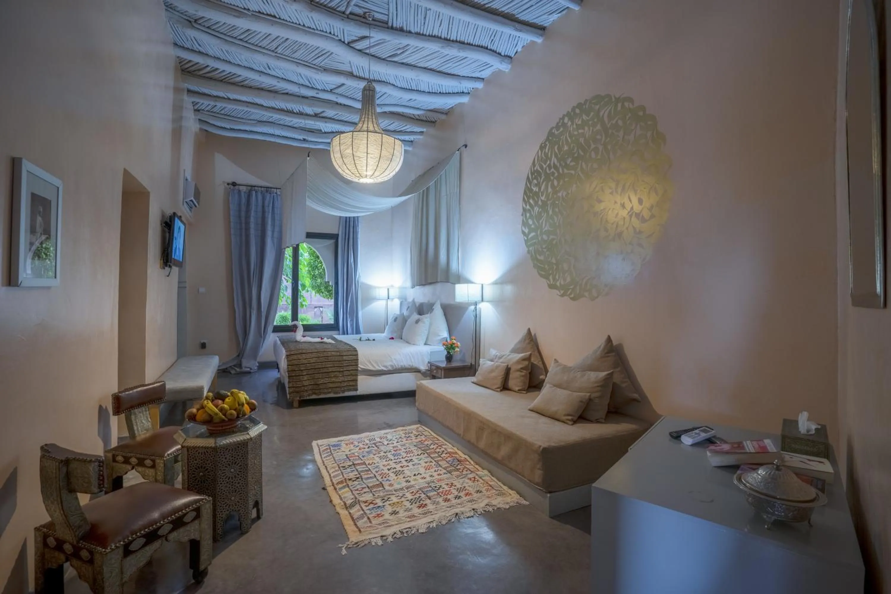 TV and multimedia in Taj Atlas Wellness Boutique Hôtel & Spa