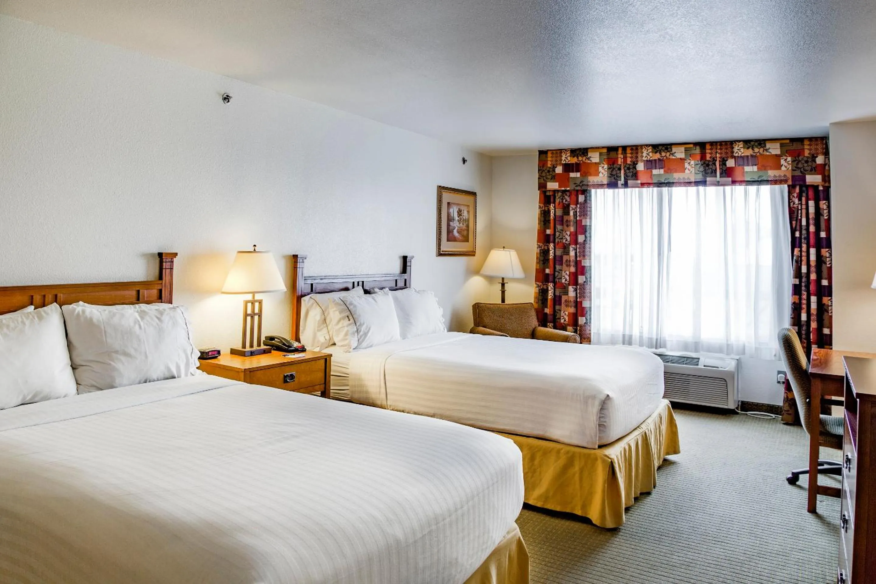 Bedroom in Holiday Inn Express & Suites Jacksonville by IHG