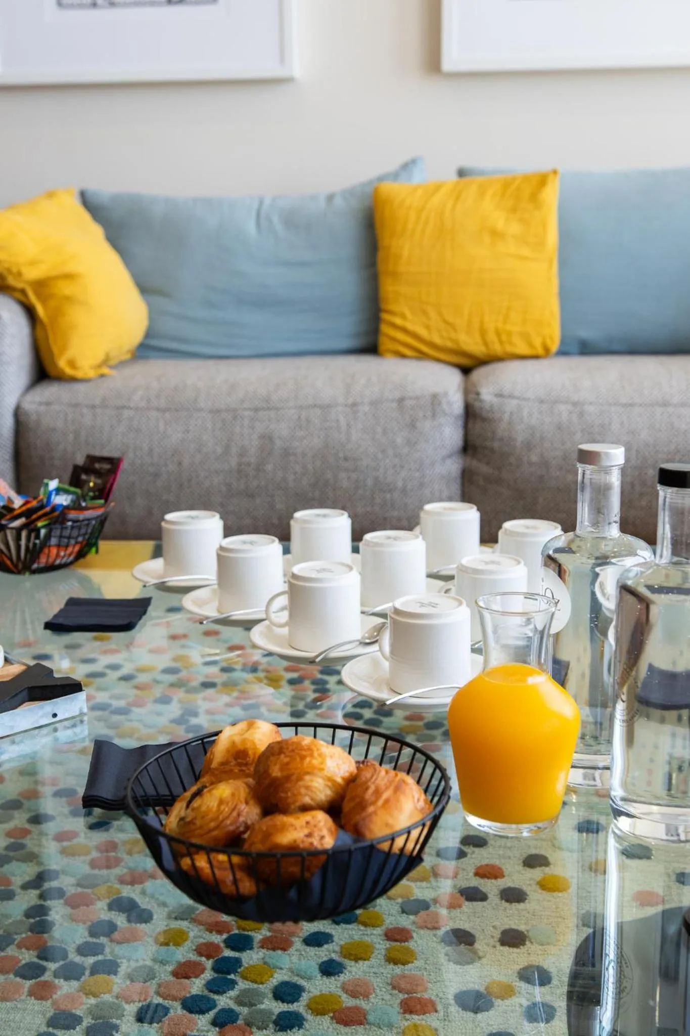 Breakfast in Hôtel La Baie des Anges, son SPA marin & sa piscine couverte et chauffée