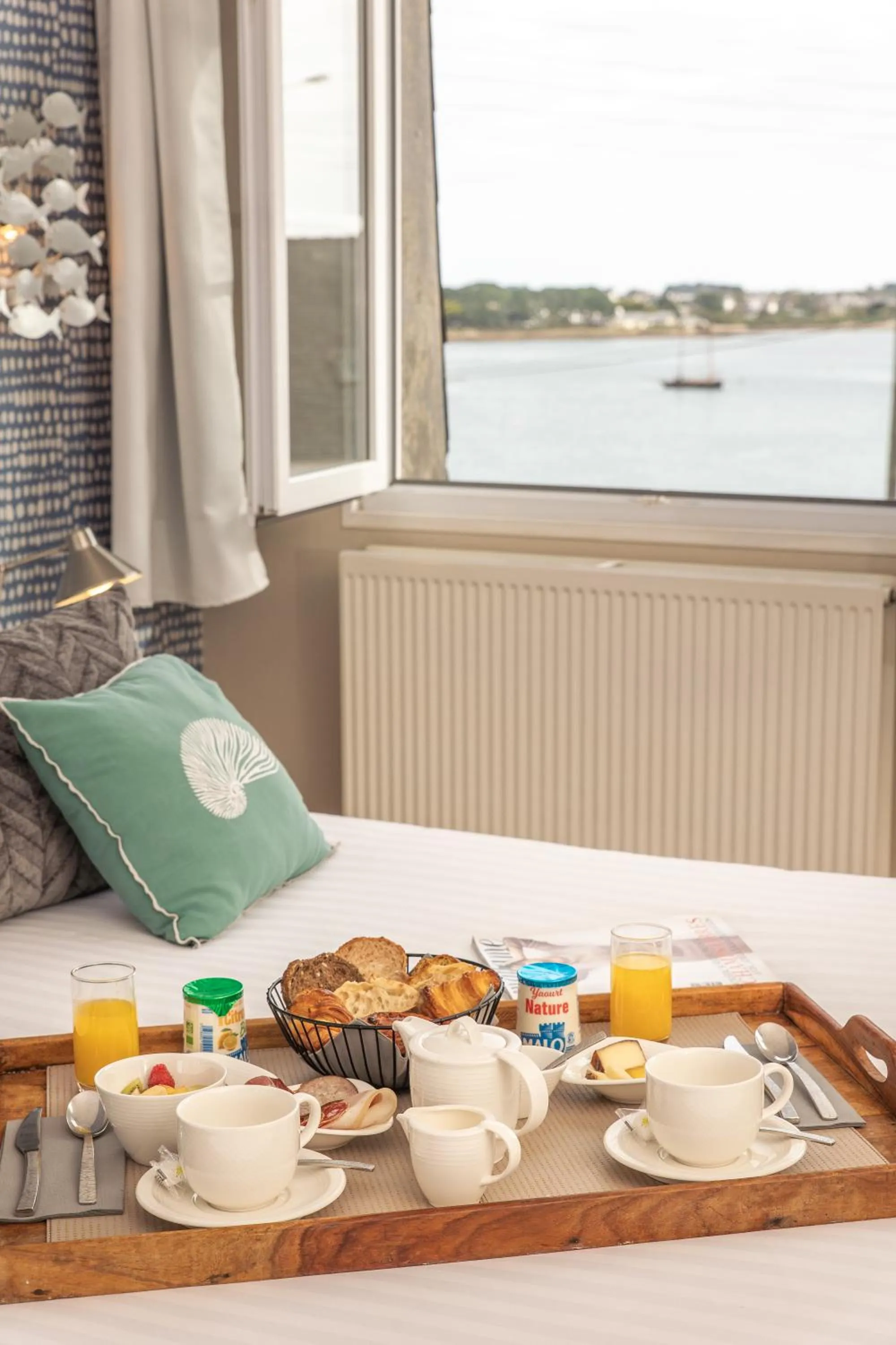 Sea view in Hôtel La Baie des Anges, son SPA marin & sa piscine couverte et chauffée