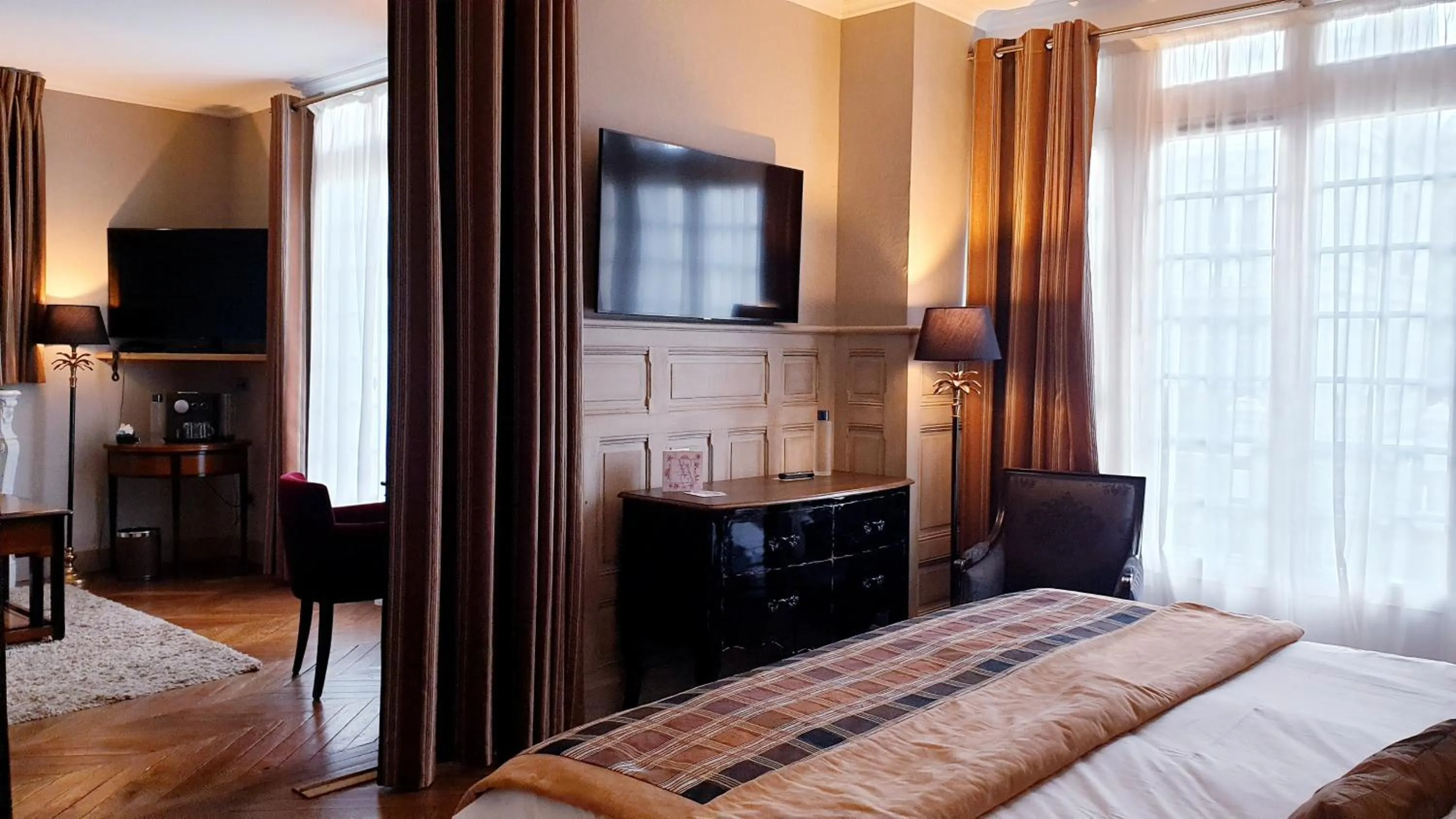 Bed in Villa Augeval Hôtel de charme & Spa