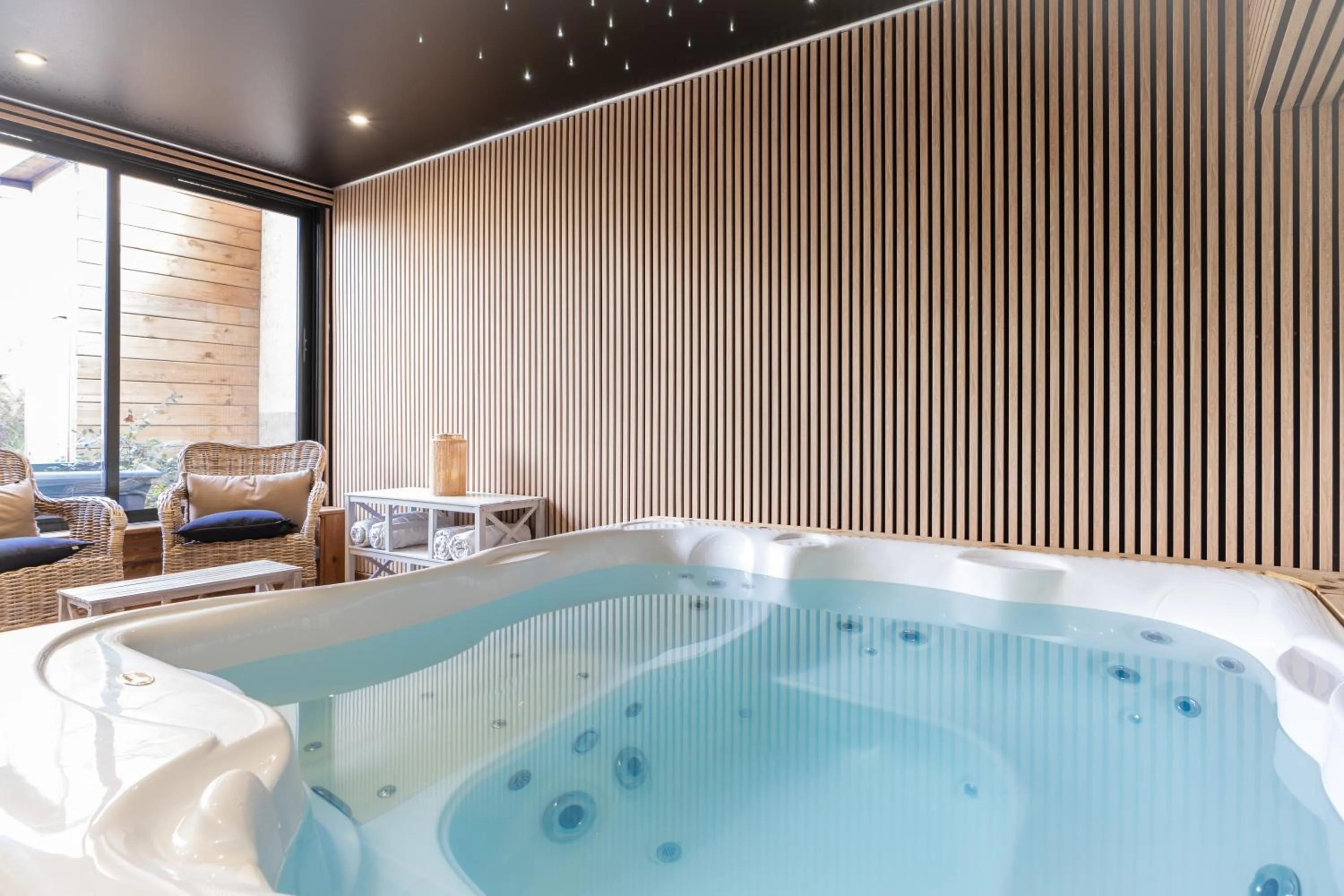 Hot Tub in Villa Augeval Hôtel de charme & Spa