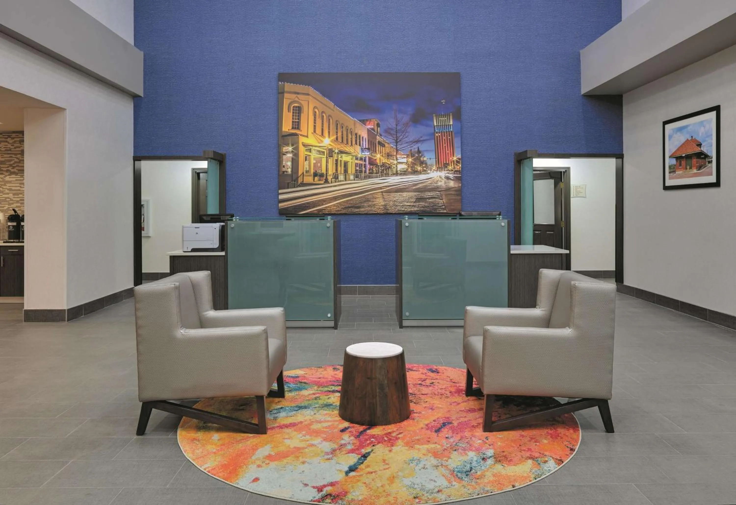Lobby or reception in La Quinta by Wyndham Tyler South