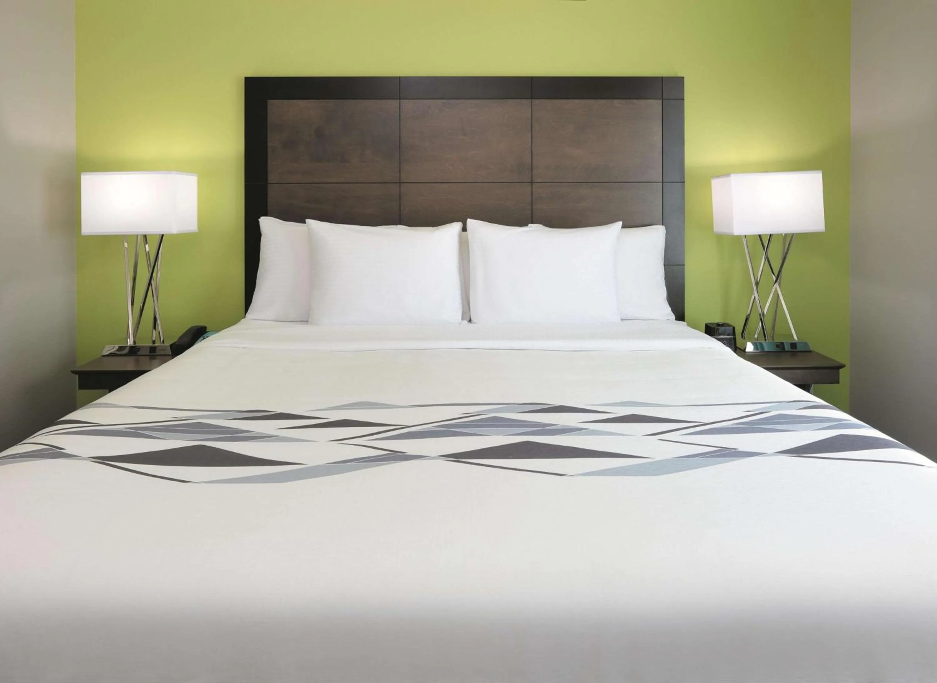 Bedroom, Bed in La Quinta by Wyndham Tyler South