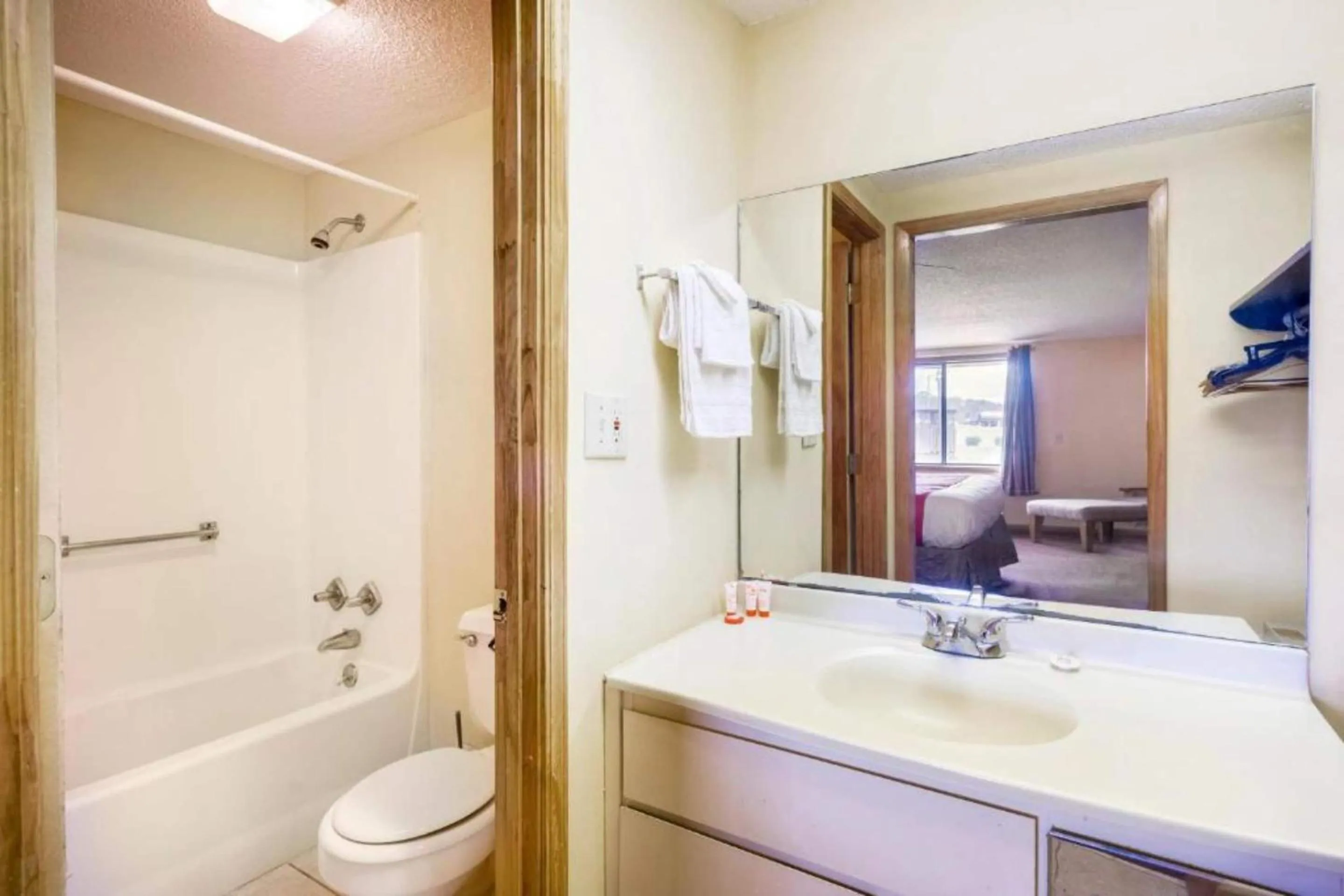 Bathroom in OYO Hotel Daleville AL Hwy 84