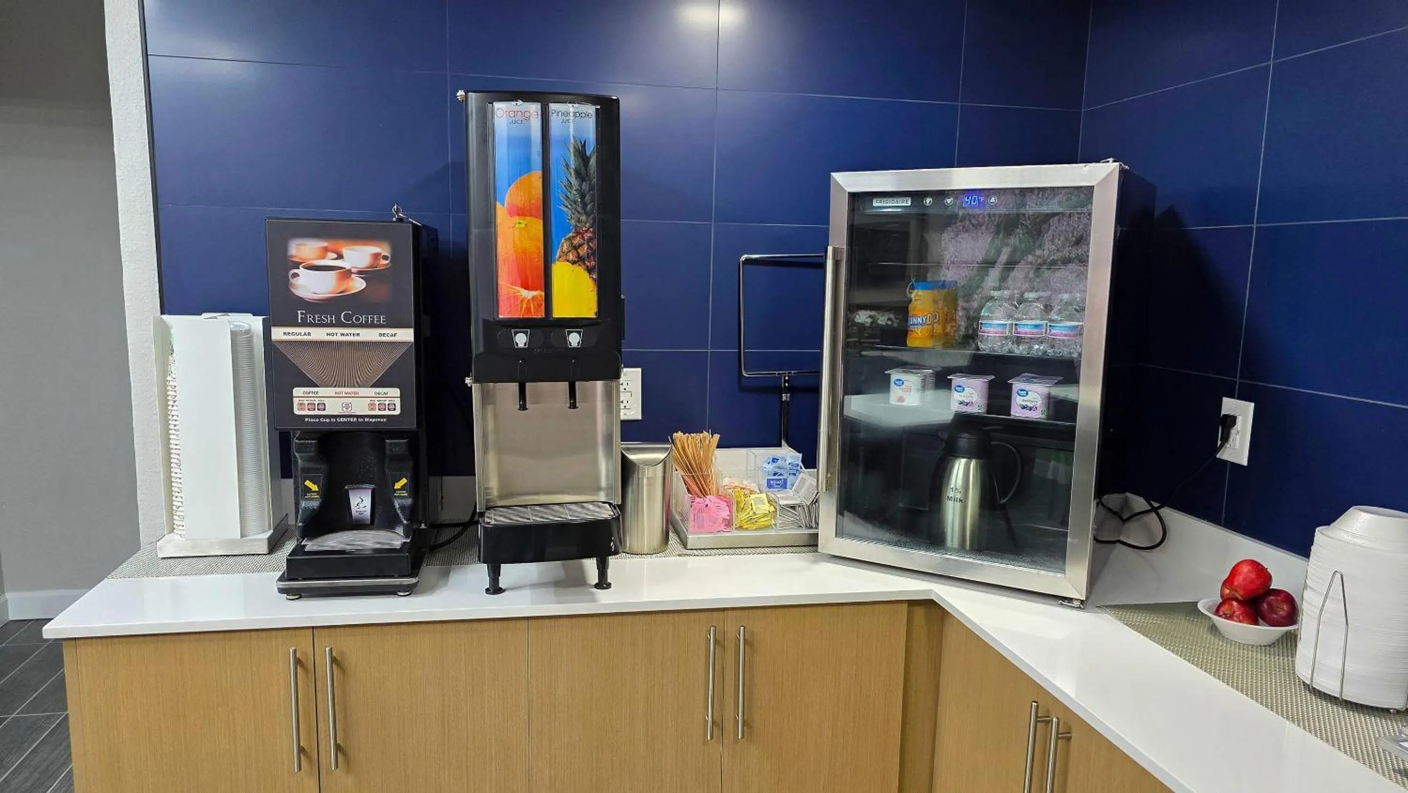 Breakfast in Clarion Pointe Decatur Downtown