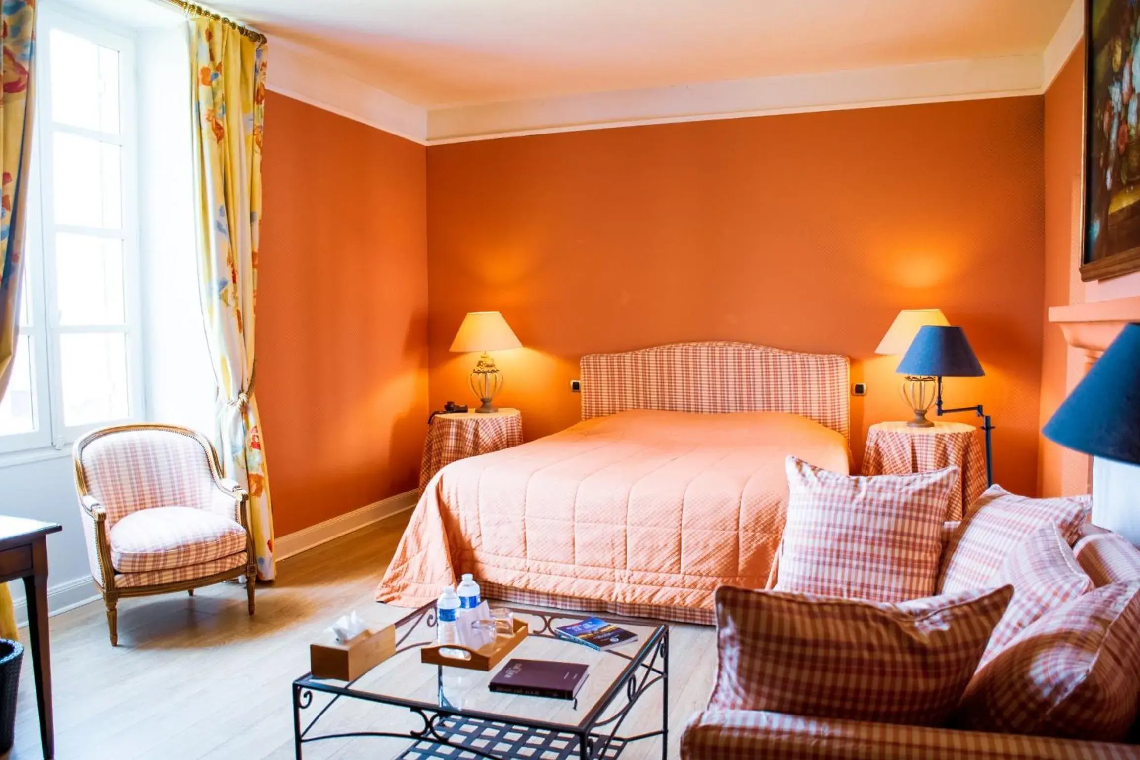Double Room in Les Chambres d'Arche, Château d'Arche, Grand Cru Classé de Sauternes Double Room in Les Chambres d'Arche, Château d'Arche, Grand Cru Classé de Sauternes