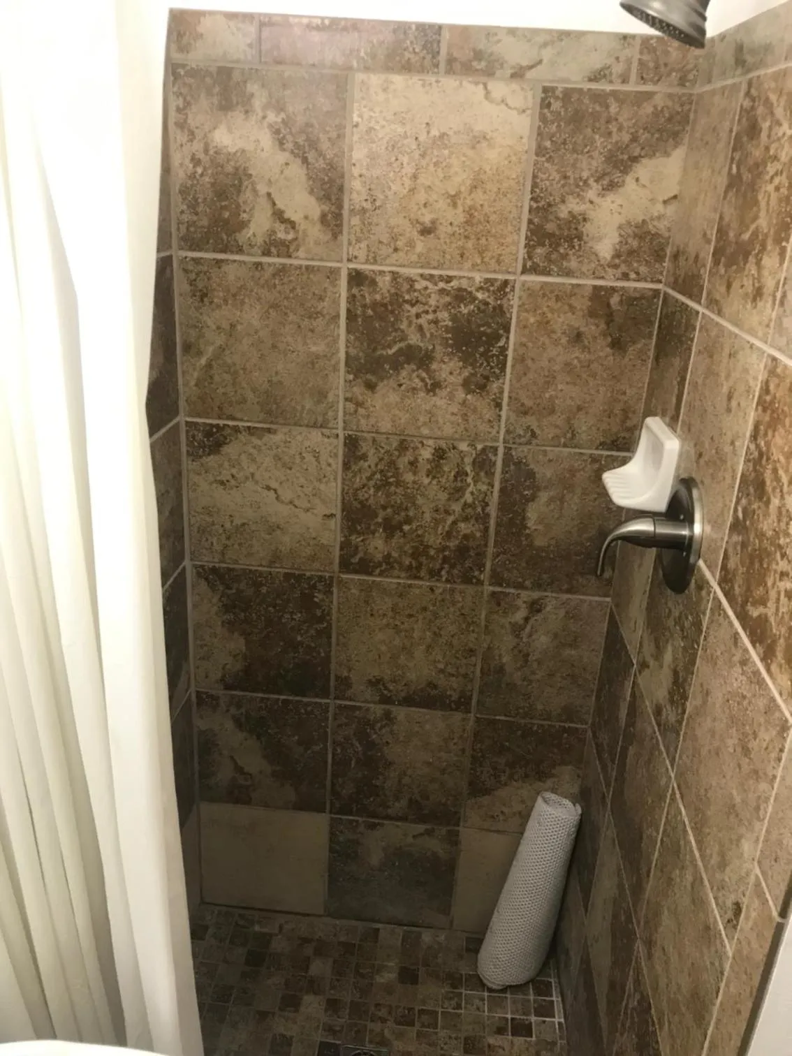 Bathroom in Dunsmuir Lodge