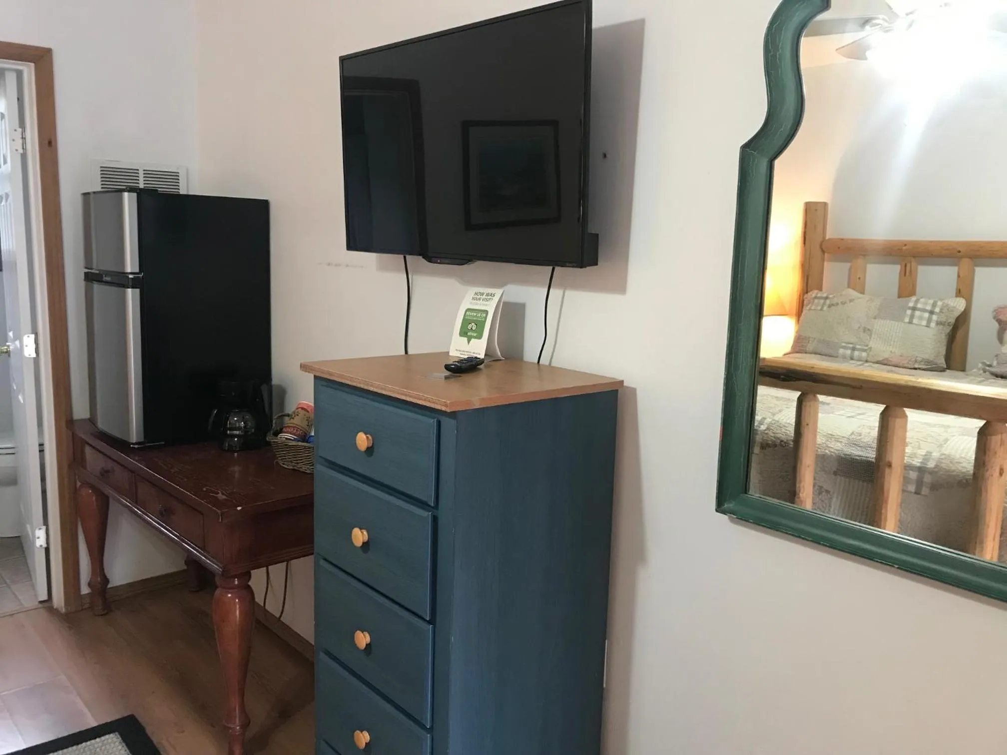 TV and multimedia in Dunsmuir Lodge