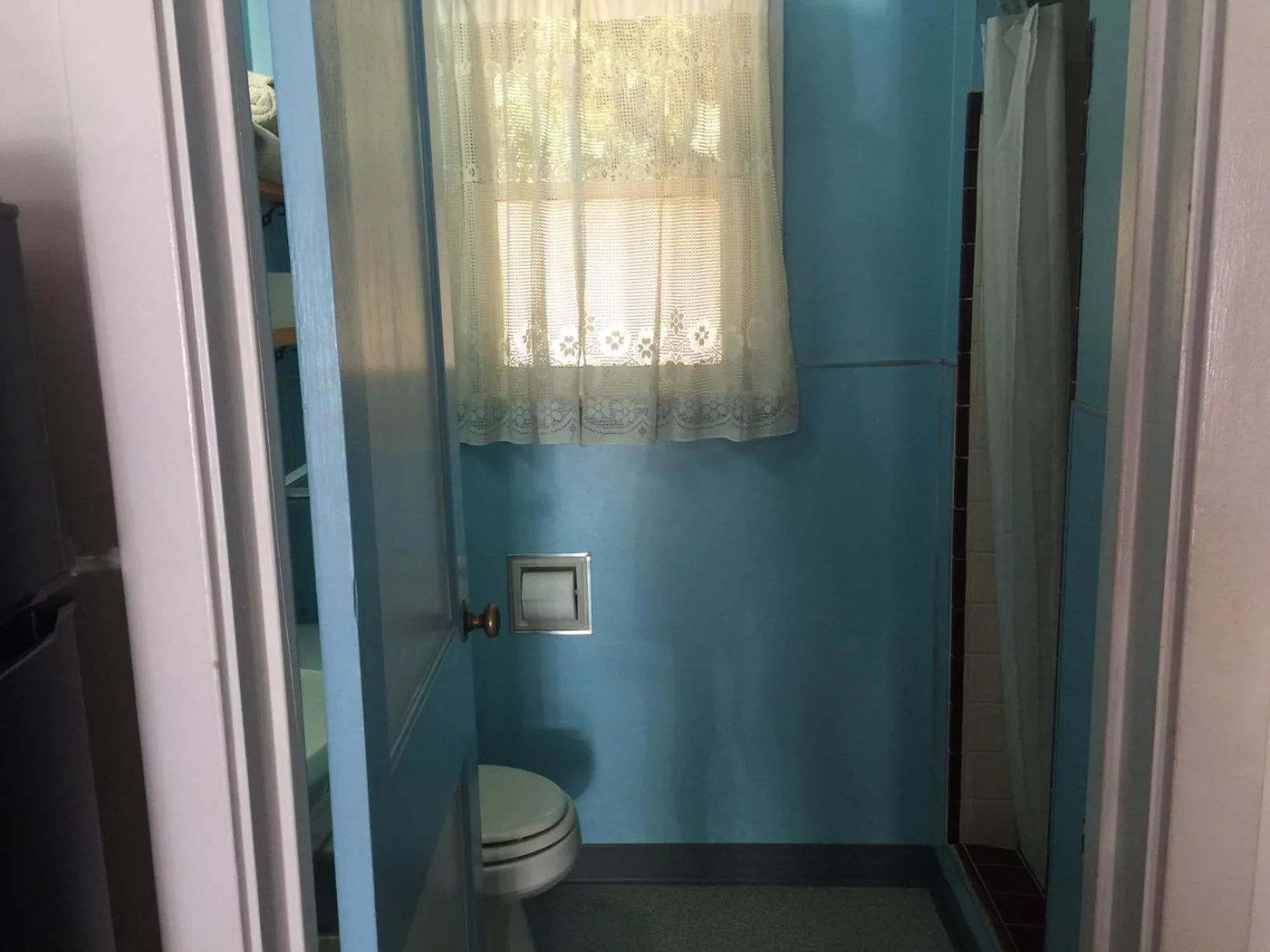 Bathroom in Dunsmuir Lodge