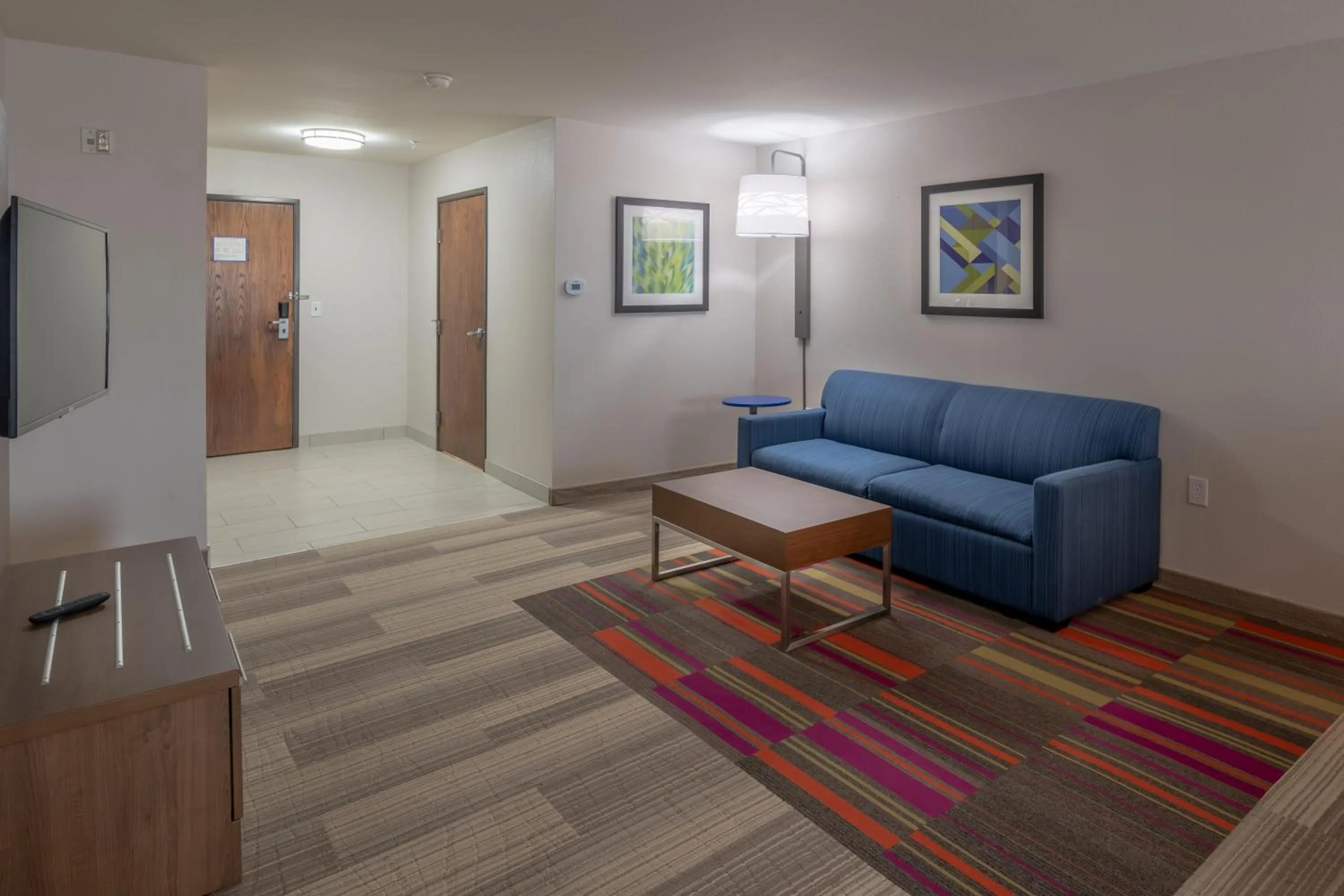 Holiday Inn Express & Suites N Waco Area - West by IHG