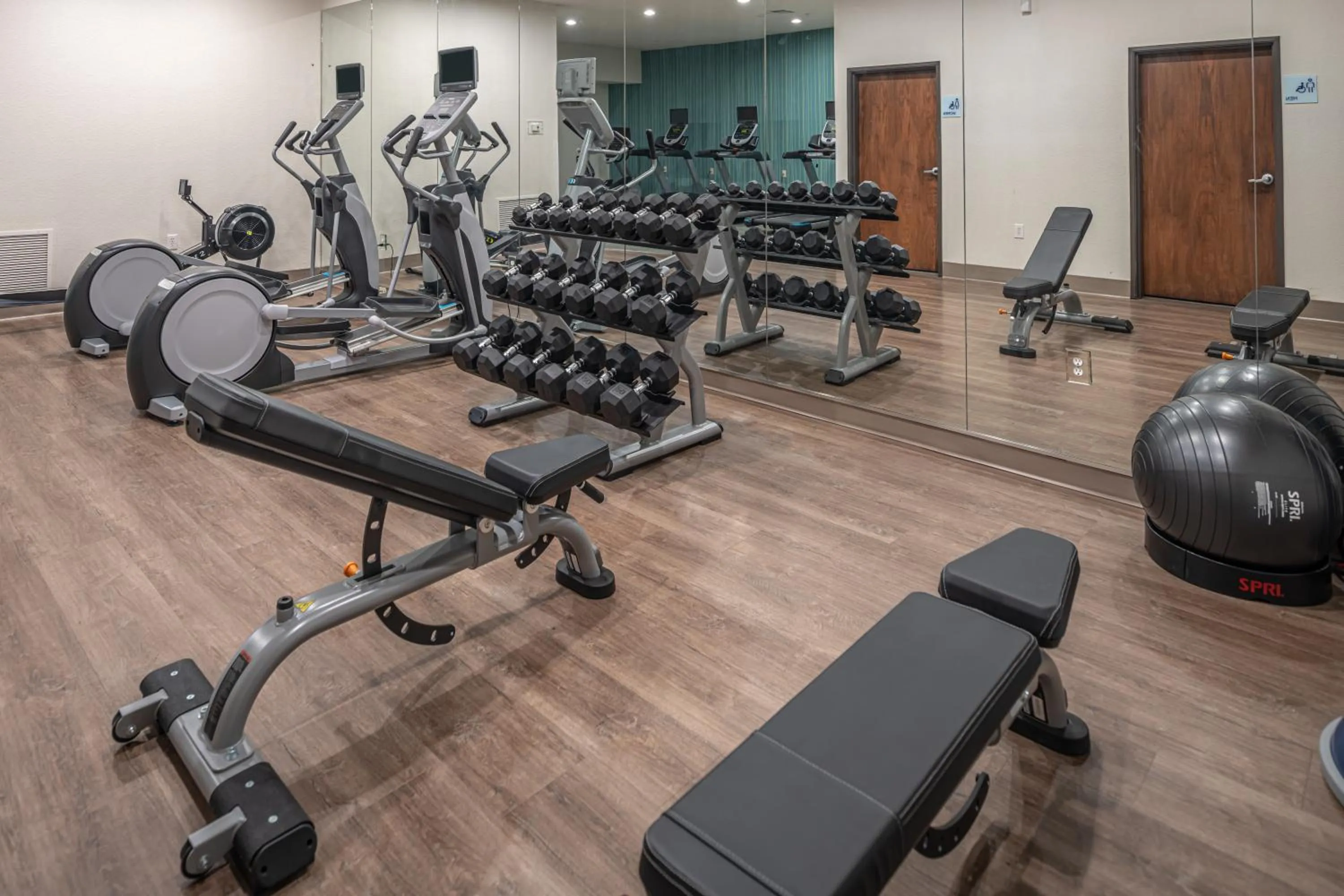 Fitness centre/facilities in Holiday Inn Express & Suites N Waco Area - West by IHG