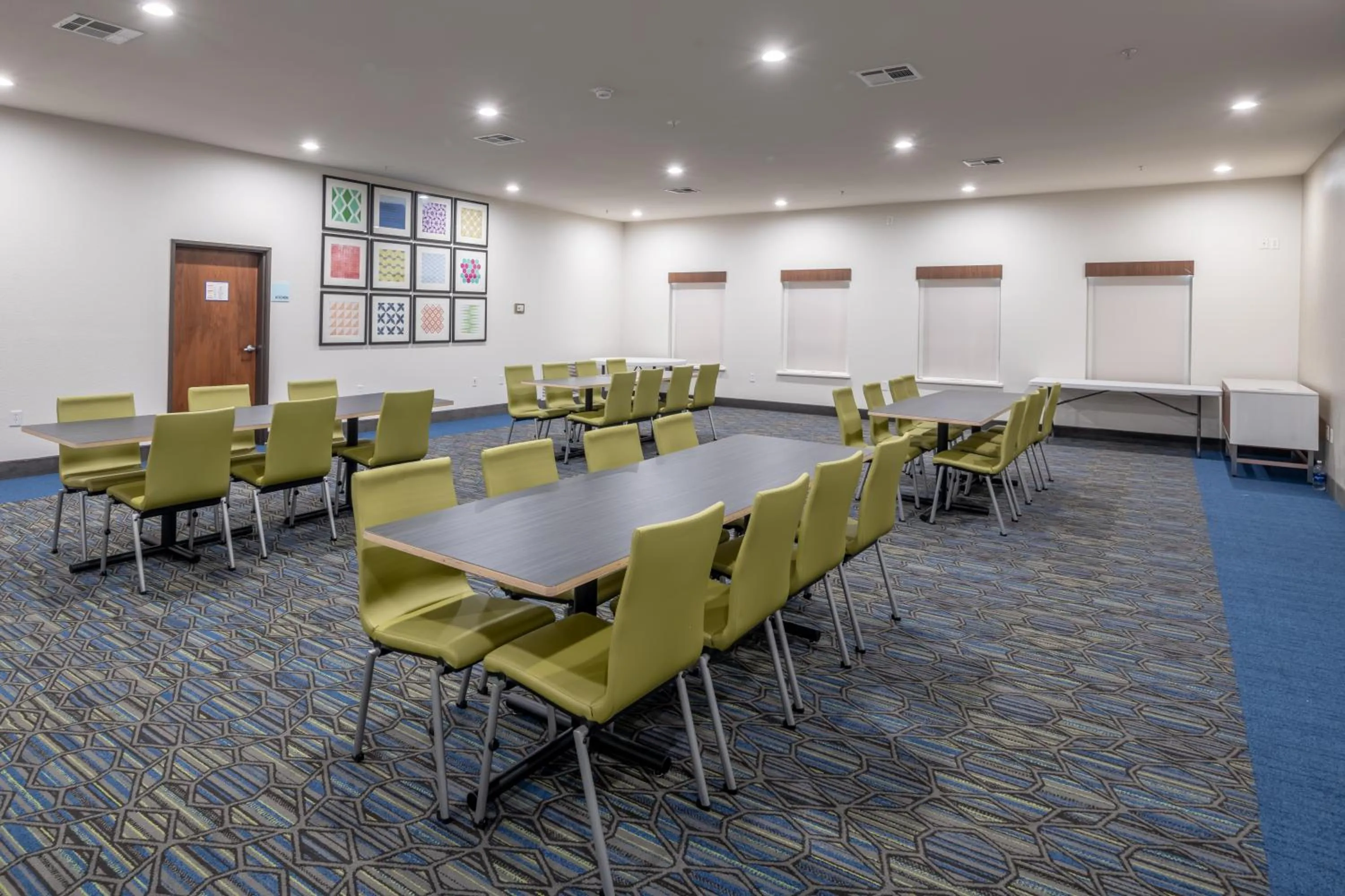 Meeting/conference room in Holiday Inn Express & Suites N Waco Area - West by IHG