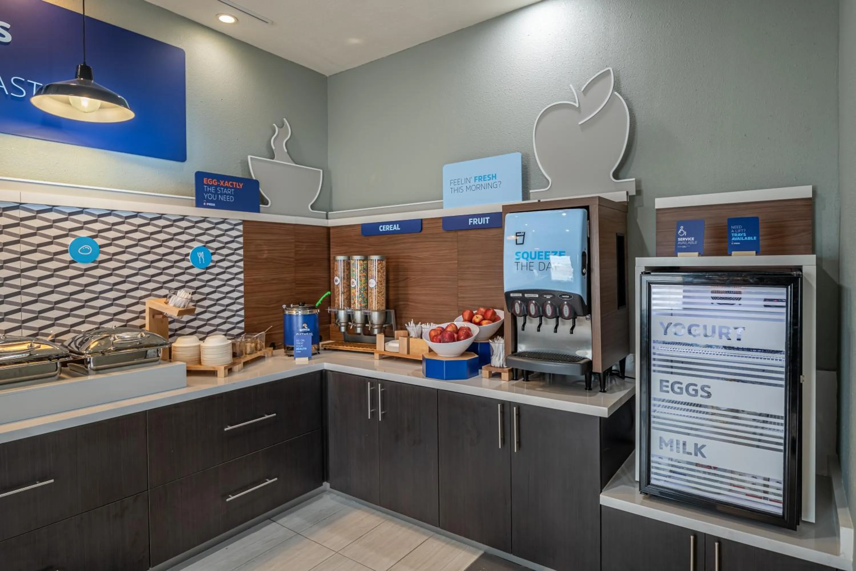 Breakfast in Holiday Inn Express & Suites N Waco Area - West by IHG