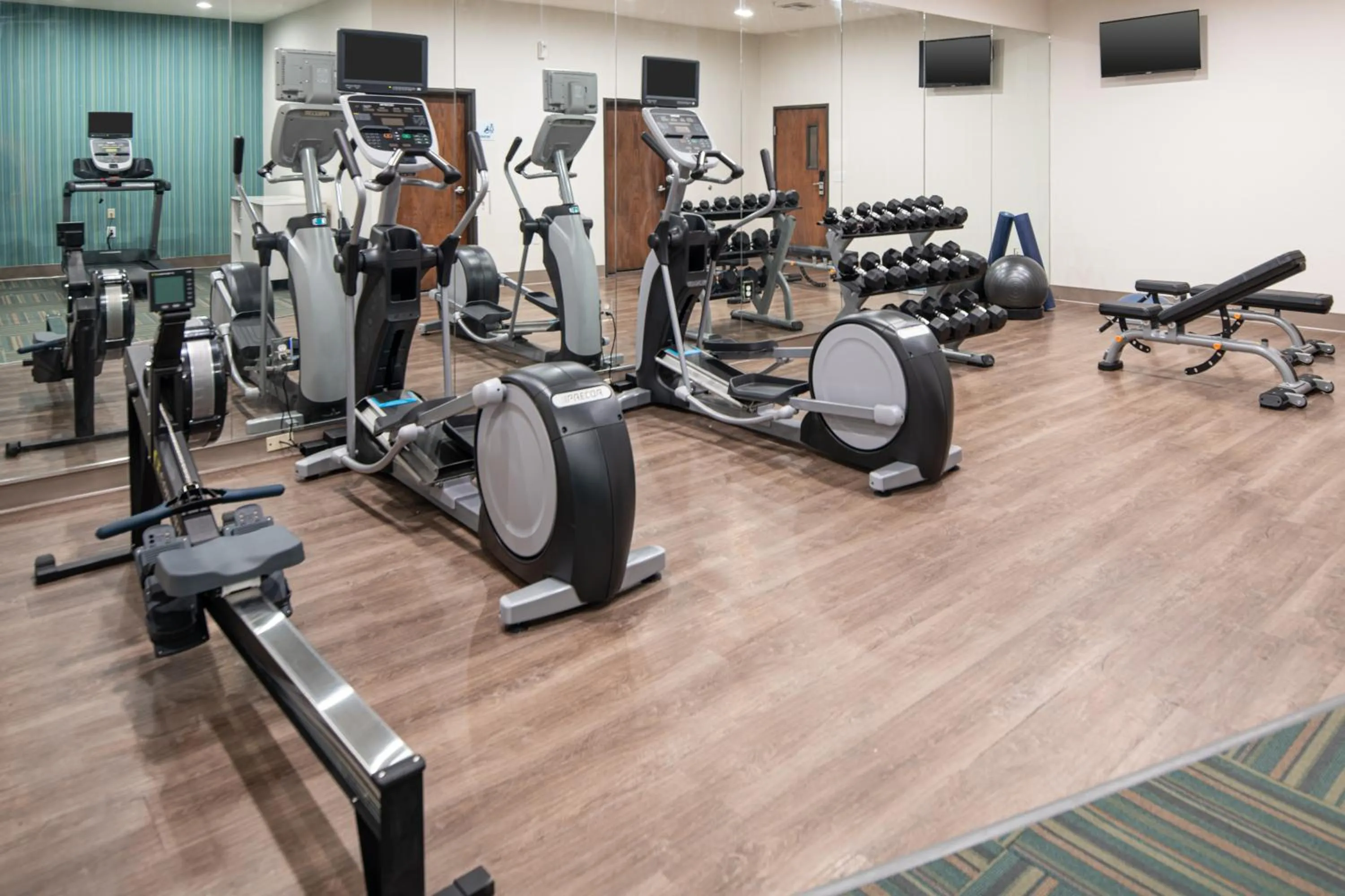 Fitness centre/facilities in Holiday Inn Express & Suites N Waco Area - West by IHG