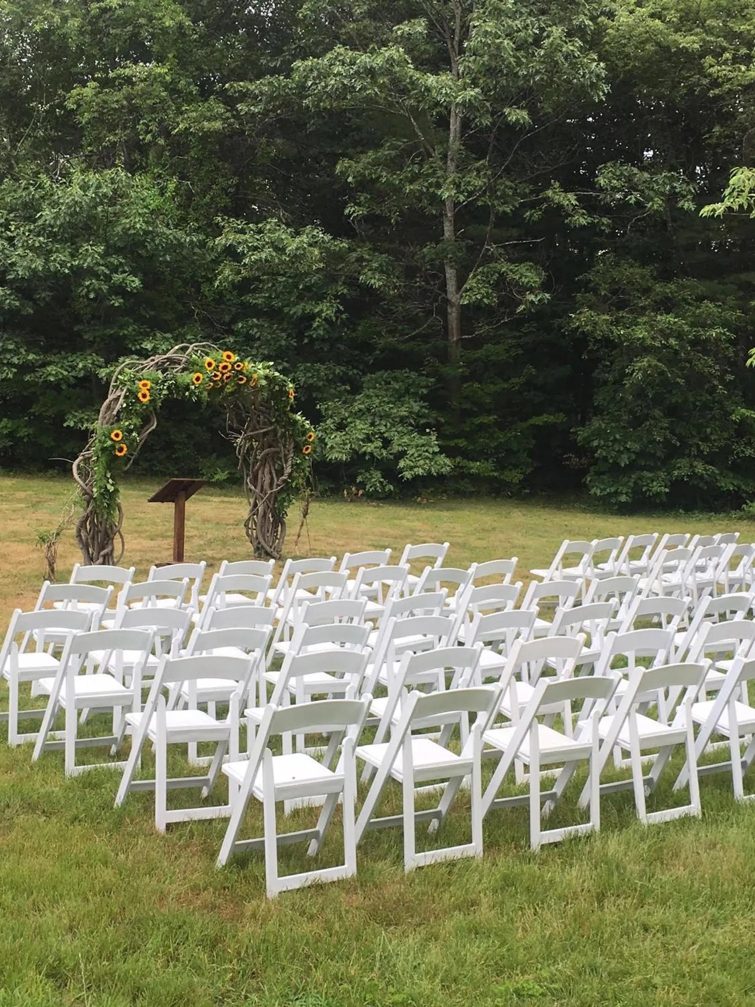 Property building in Highland Lake Inn