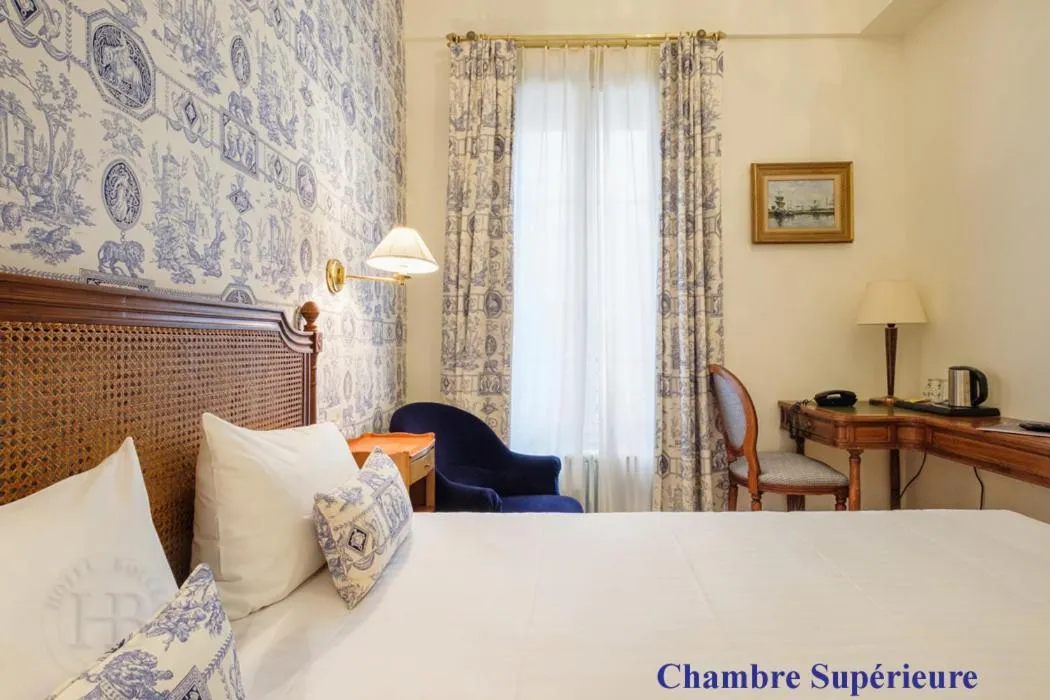 Photo of the whole room, Bed in Hotel Boileau