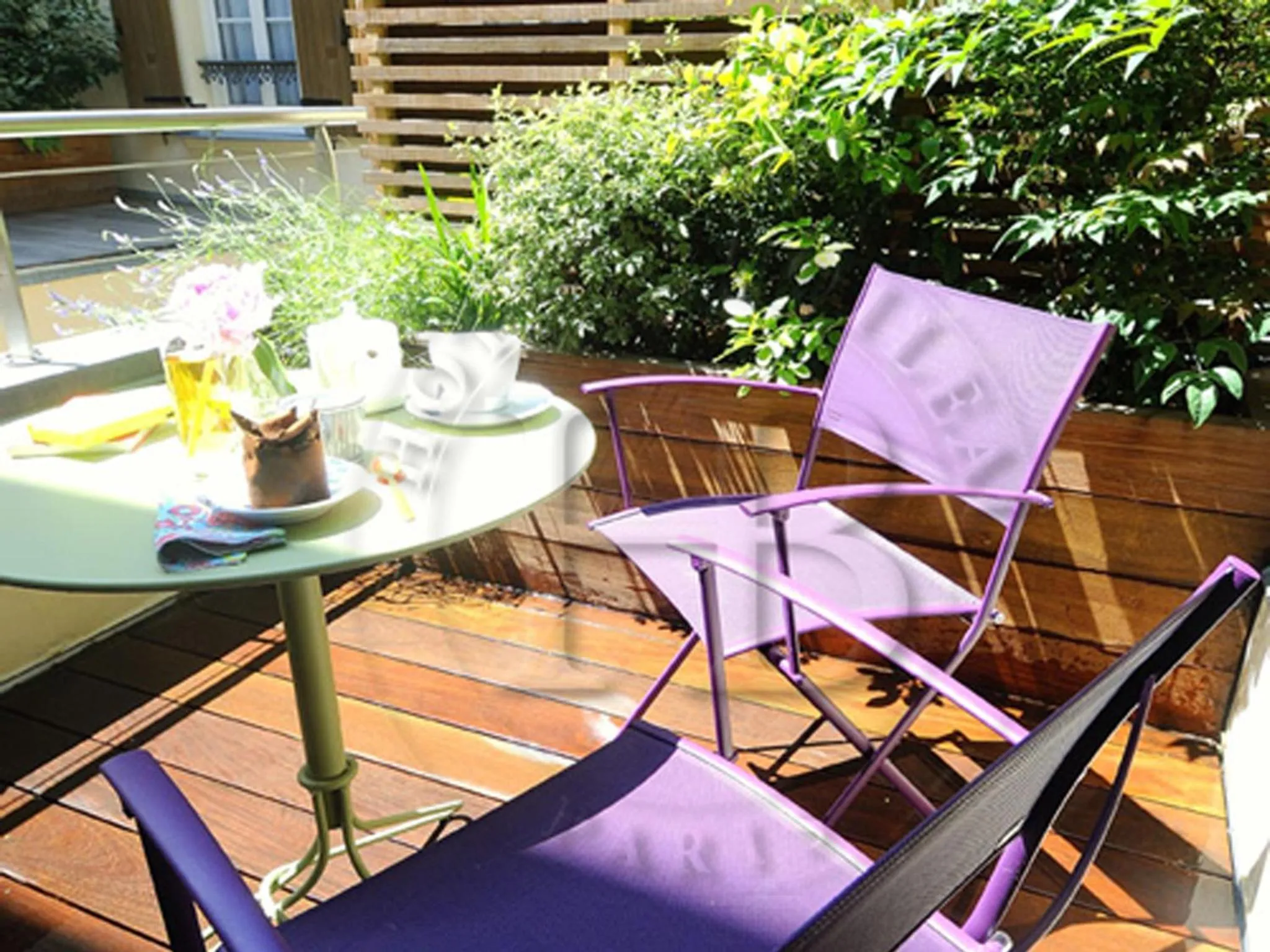 Patio in Hotel Boileau