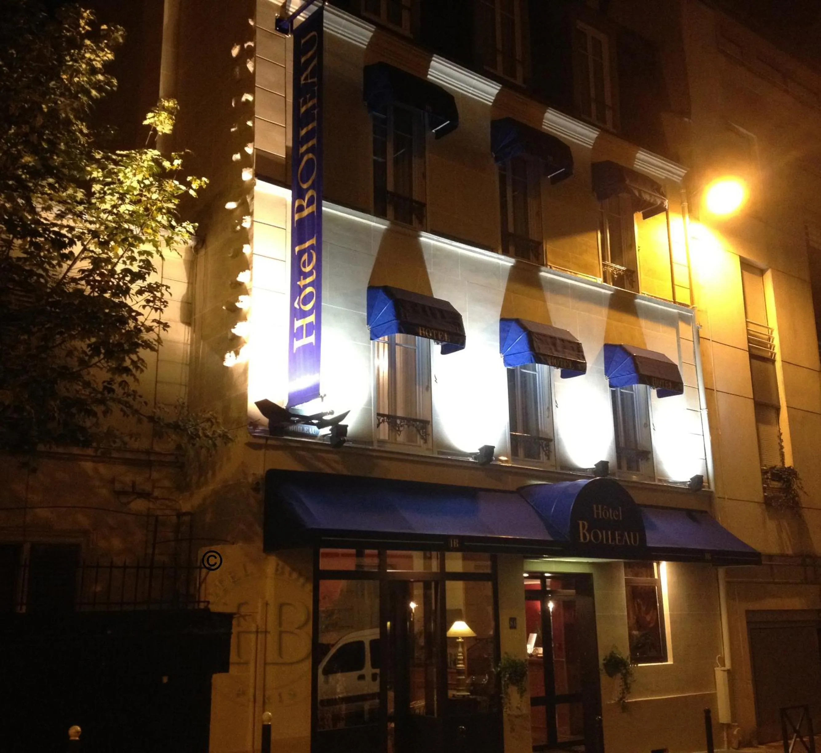 Facade/entrance in Hotel Boileau
