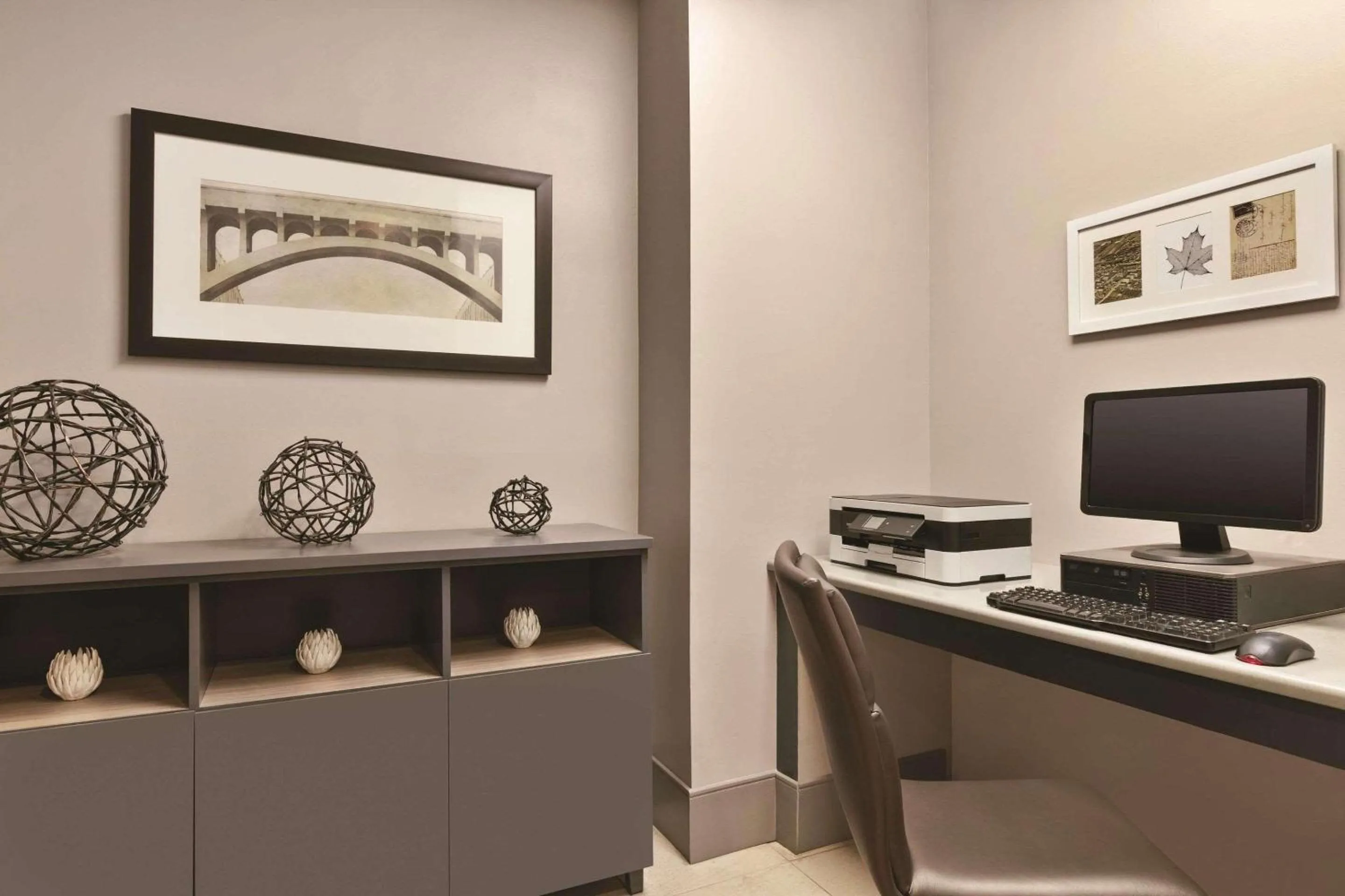 Business facilities in Country Inn & Suites by Radisson, Petersburg, VA