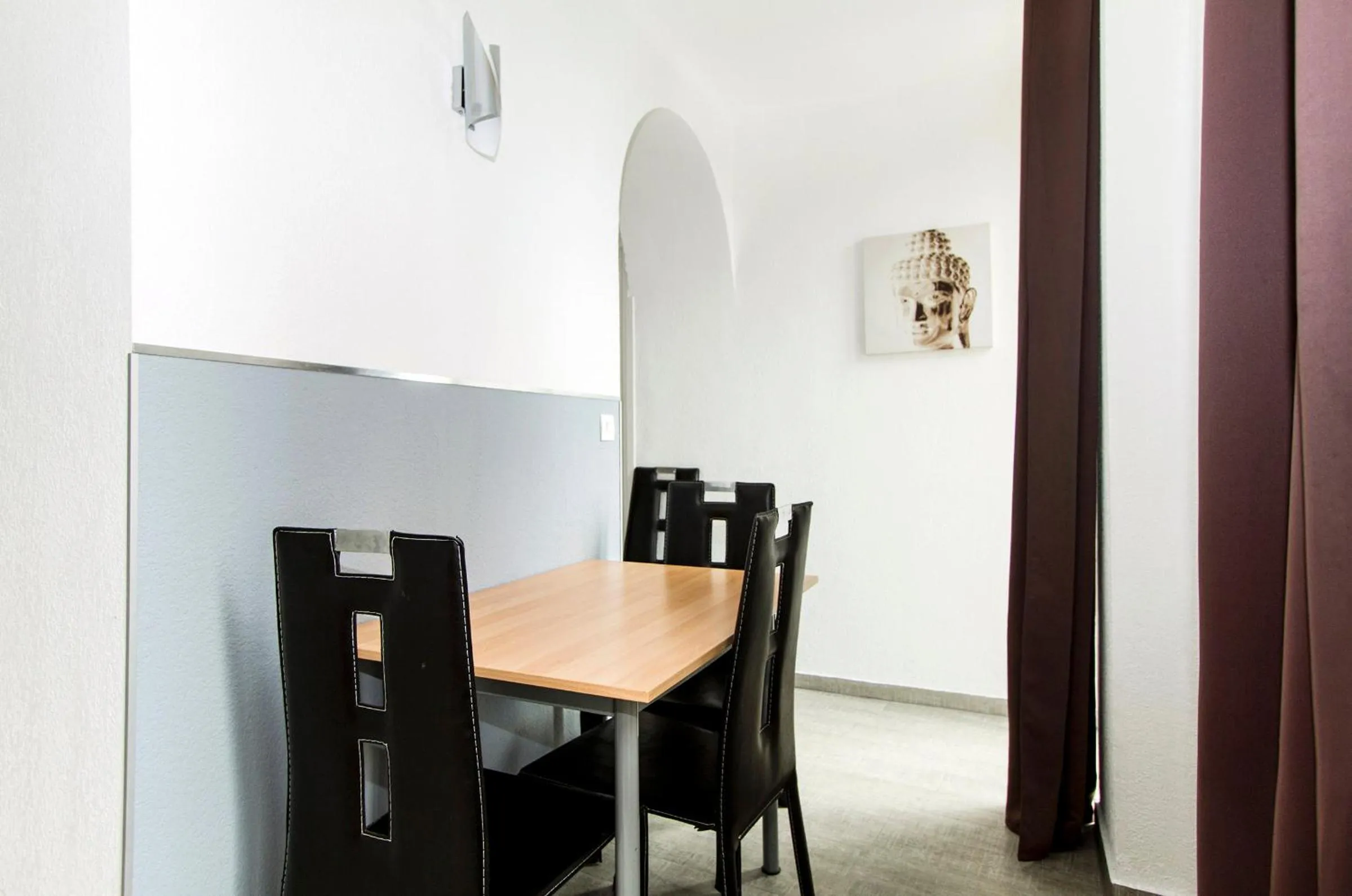 Dining area in Florella République Apartment