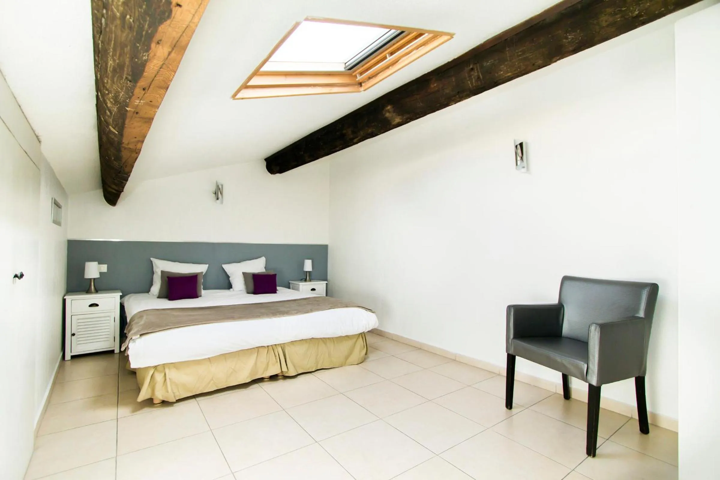 Photo of the whole room, Bed in Florella République Apartment