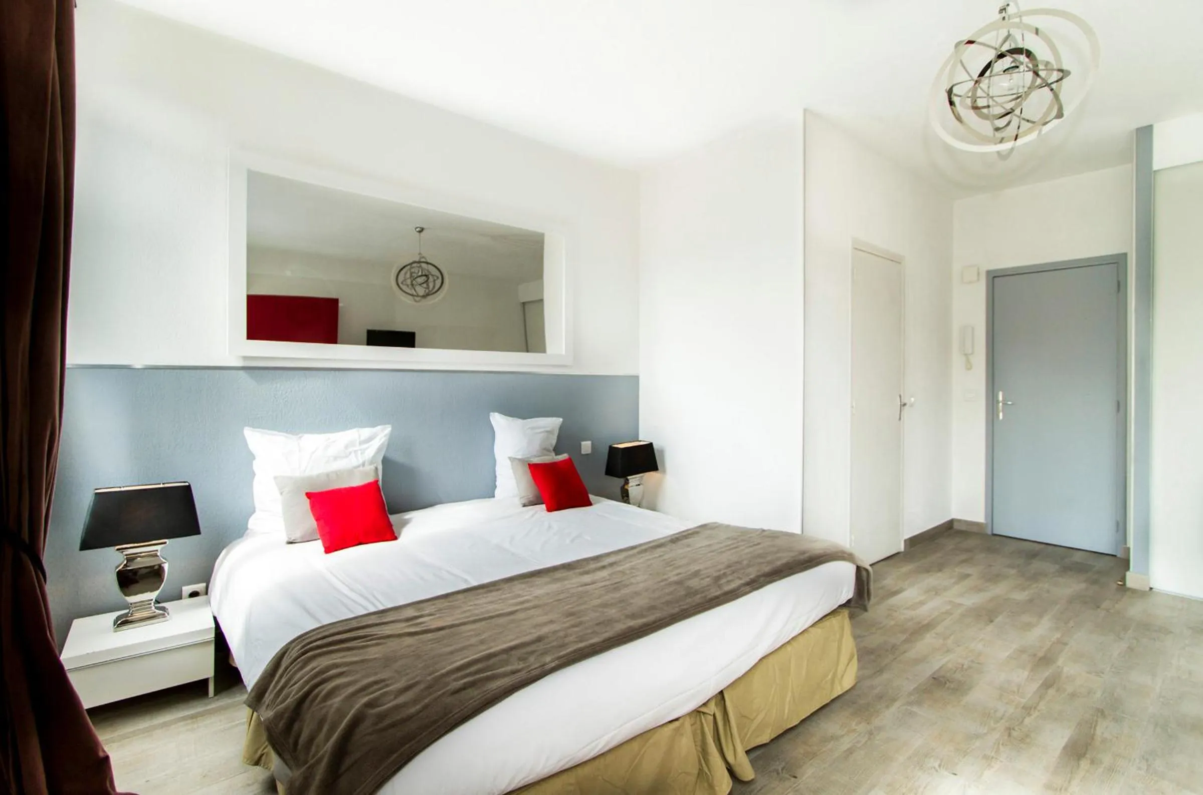 Bed in Florella République Apartment