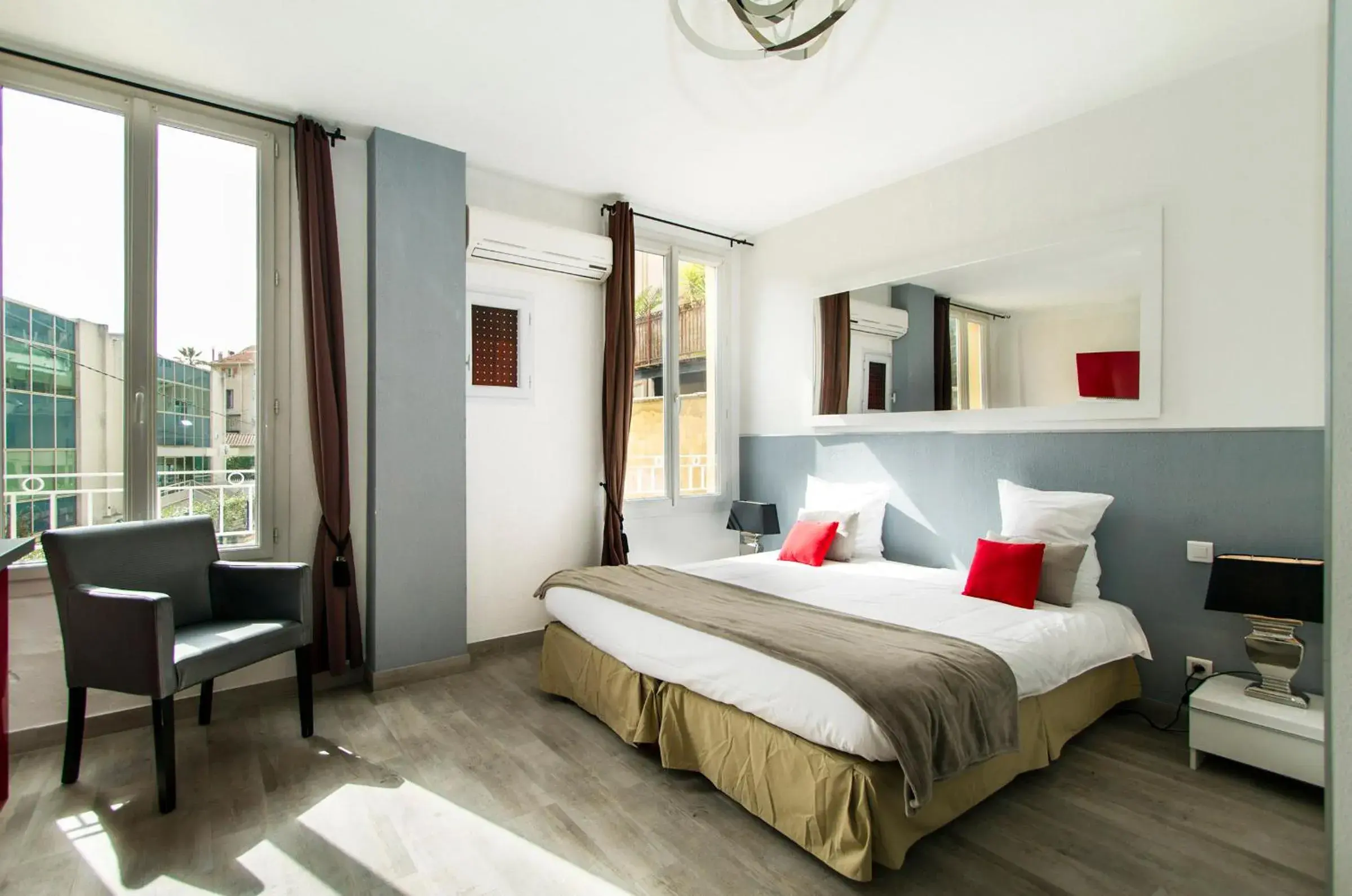 Standard Studio (2 Adults) in Florella République Apartment Standard Studio (2 Adults) in Florella République Apartment