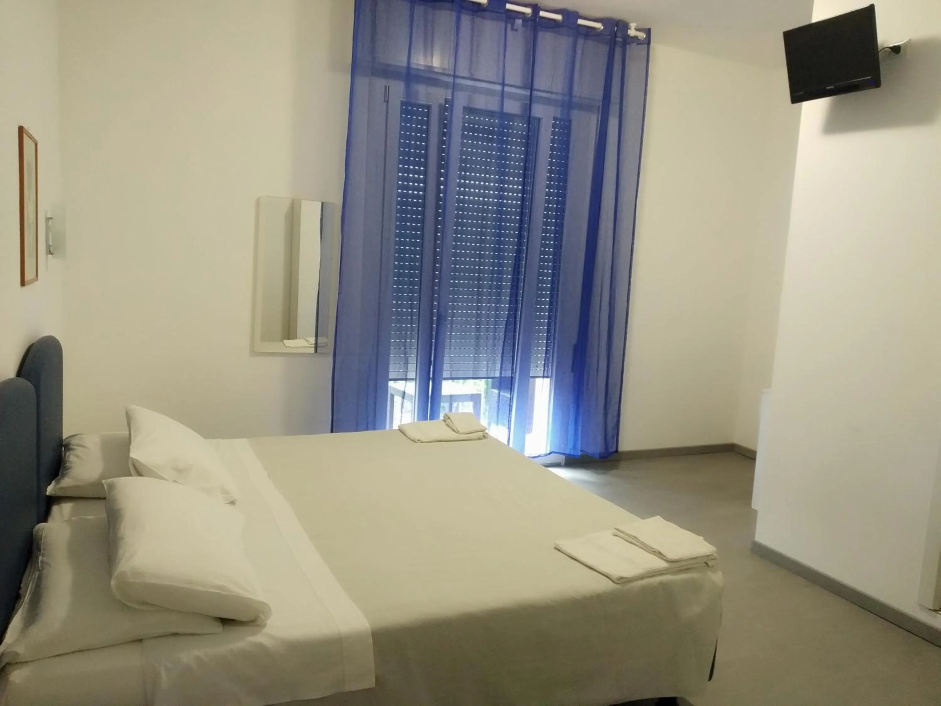 Bedroom in HOTEL OTELLO