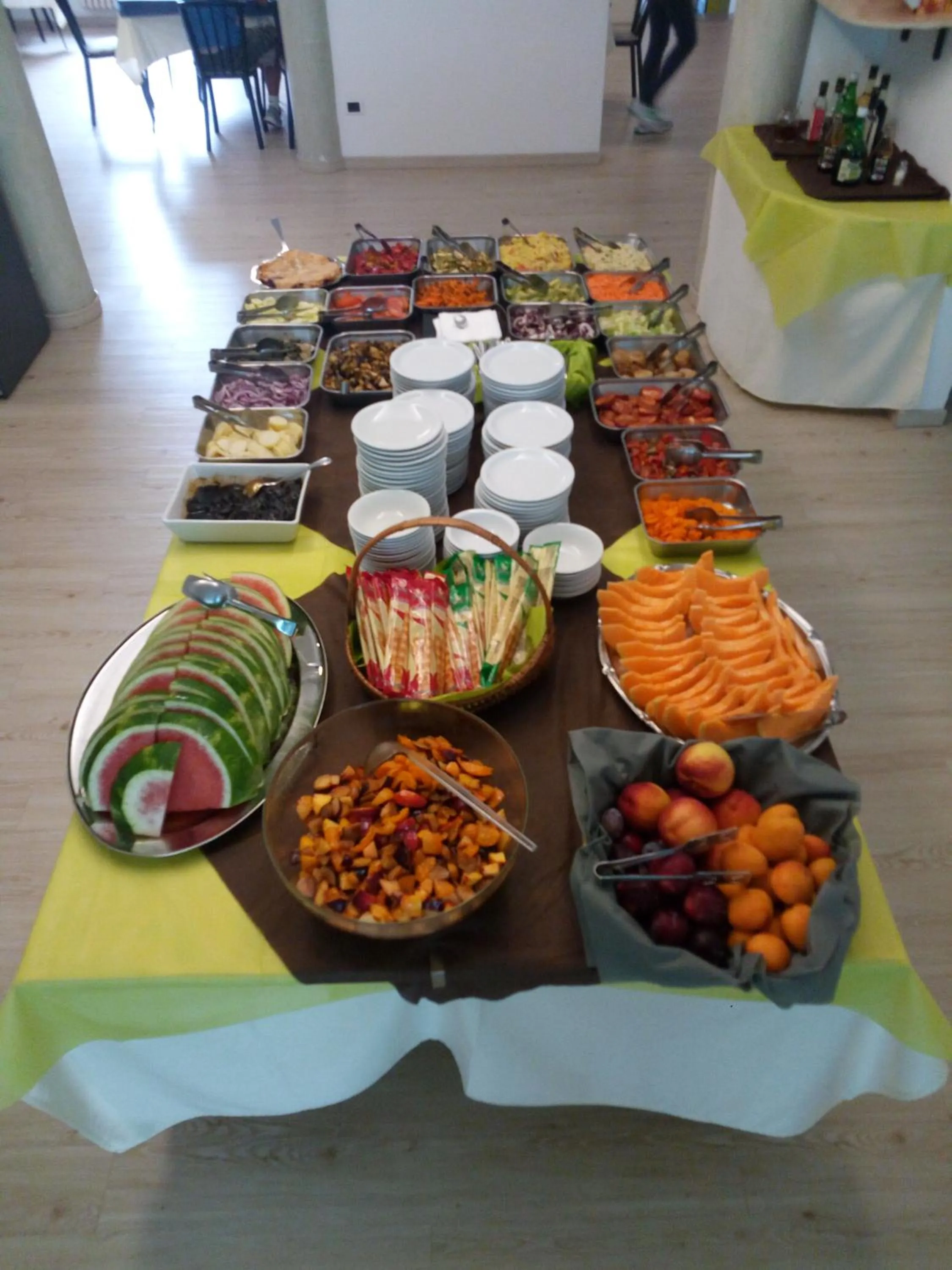 Restaurant/places to eat in HOTEL OTELLO