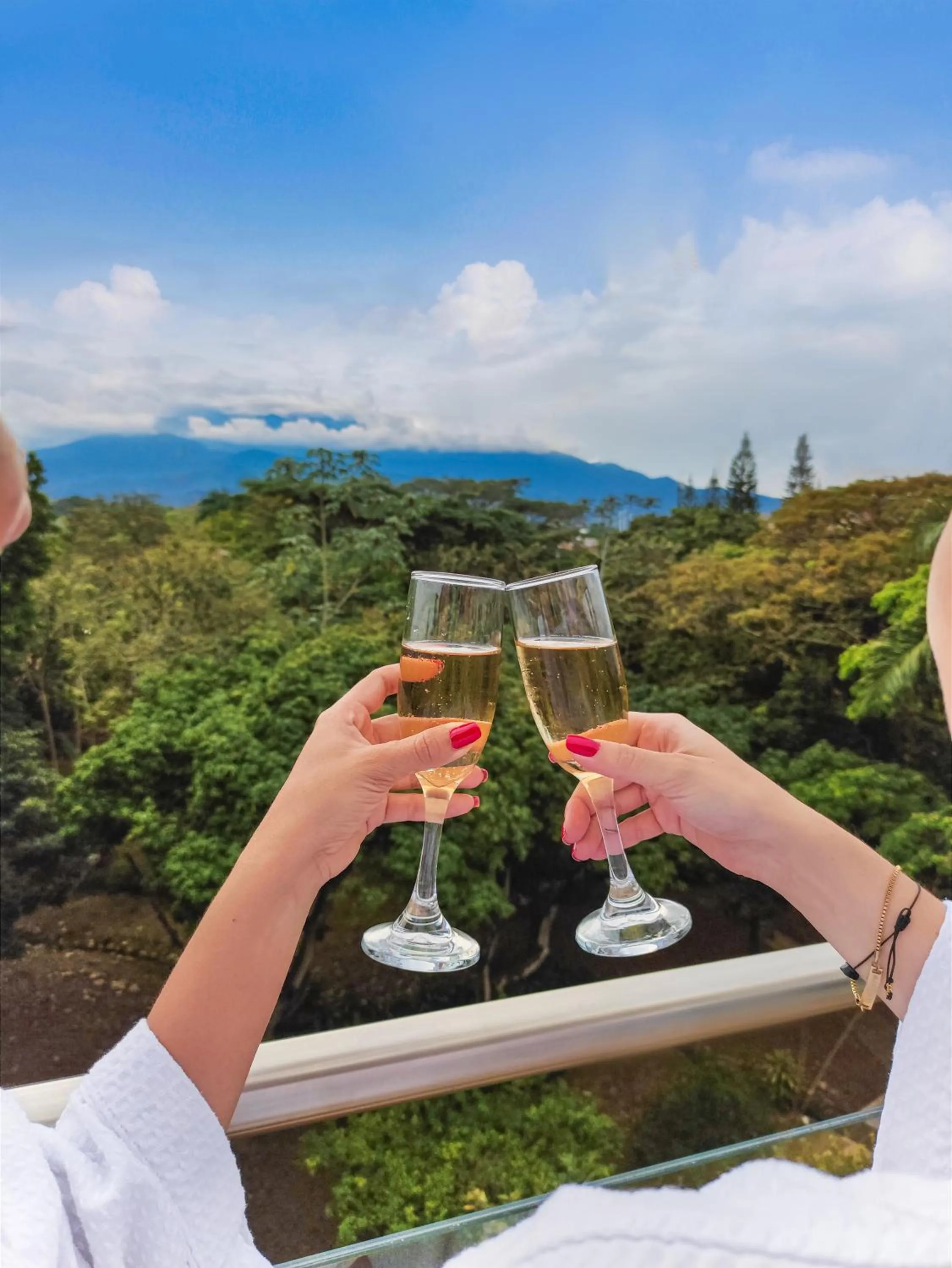 Hot Spring Bath in Hotel Pance 122 Wellness Spa