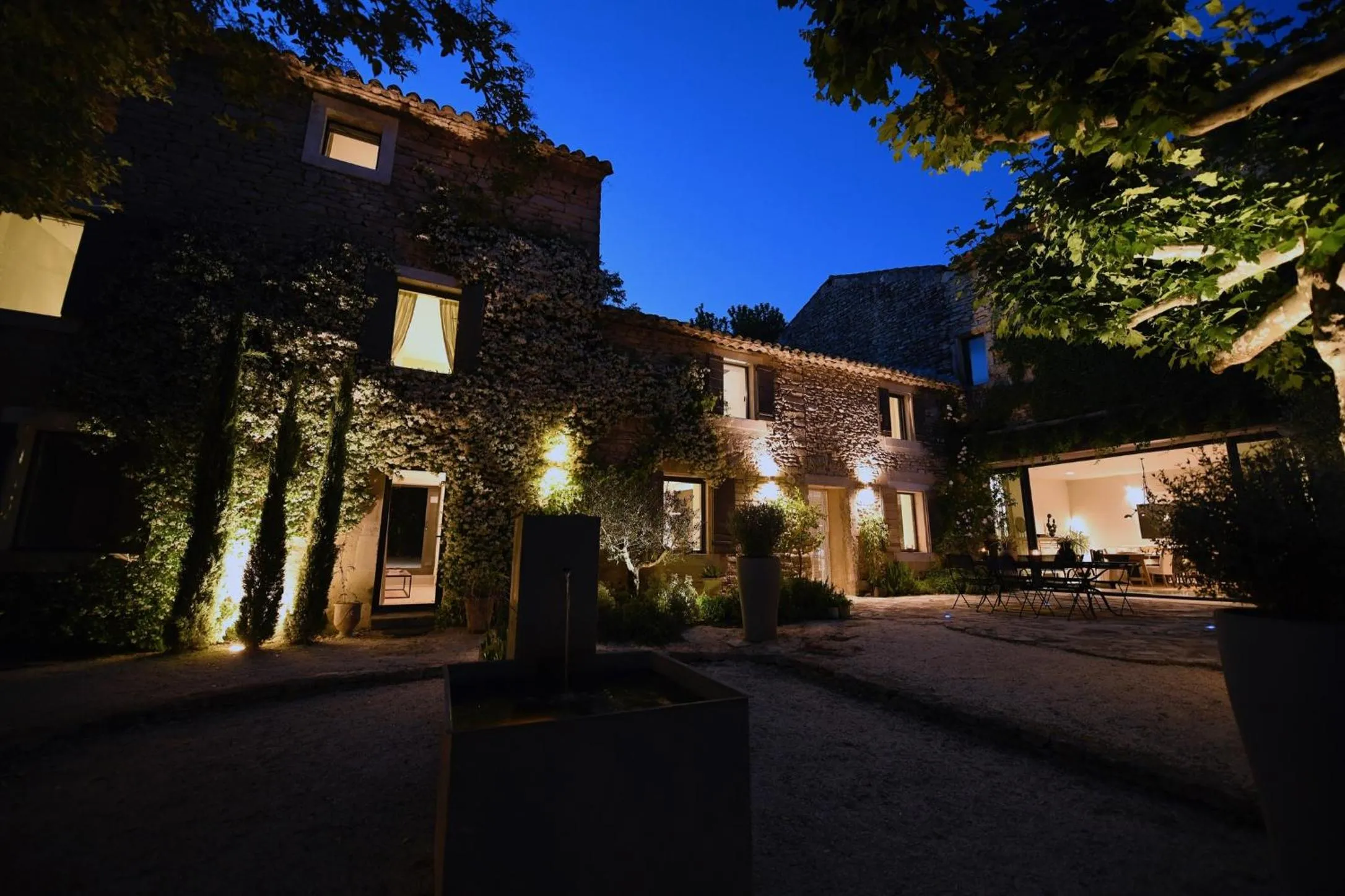 Patio in Provence Km28