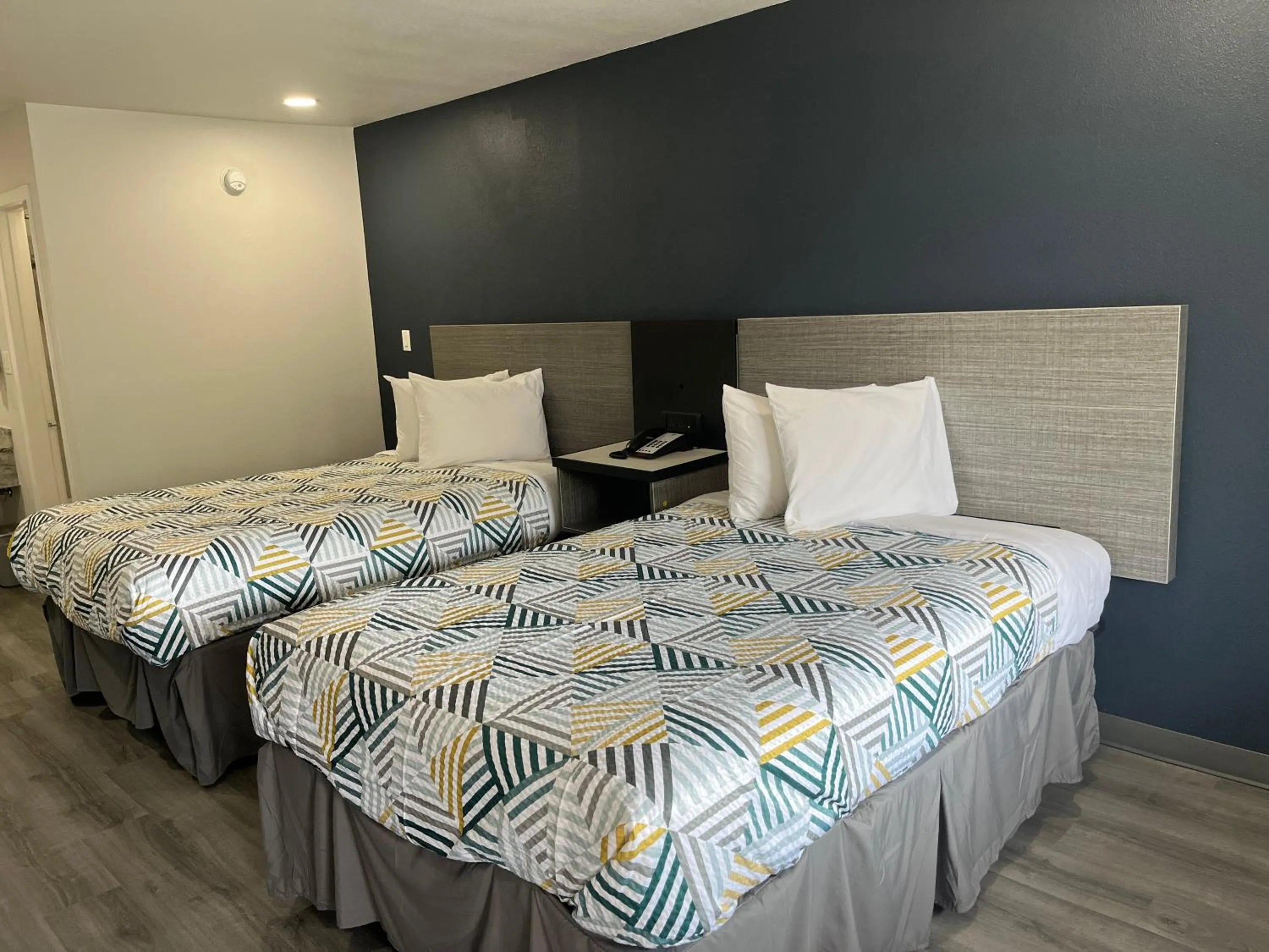 Bedroom, Bed in Motel 6 Vicksburg, MS