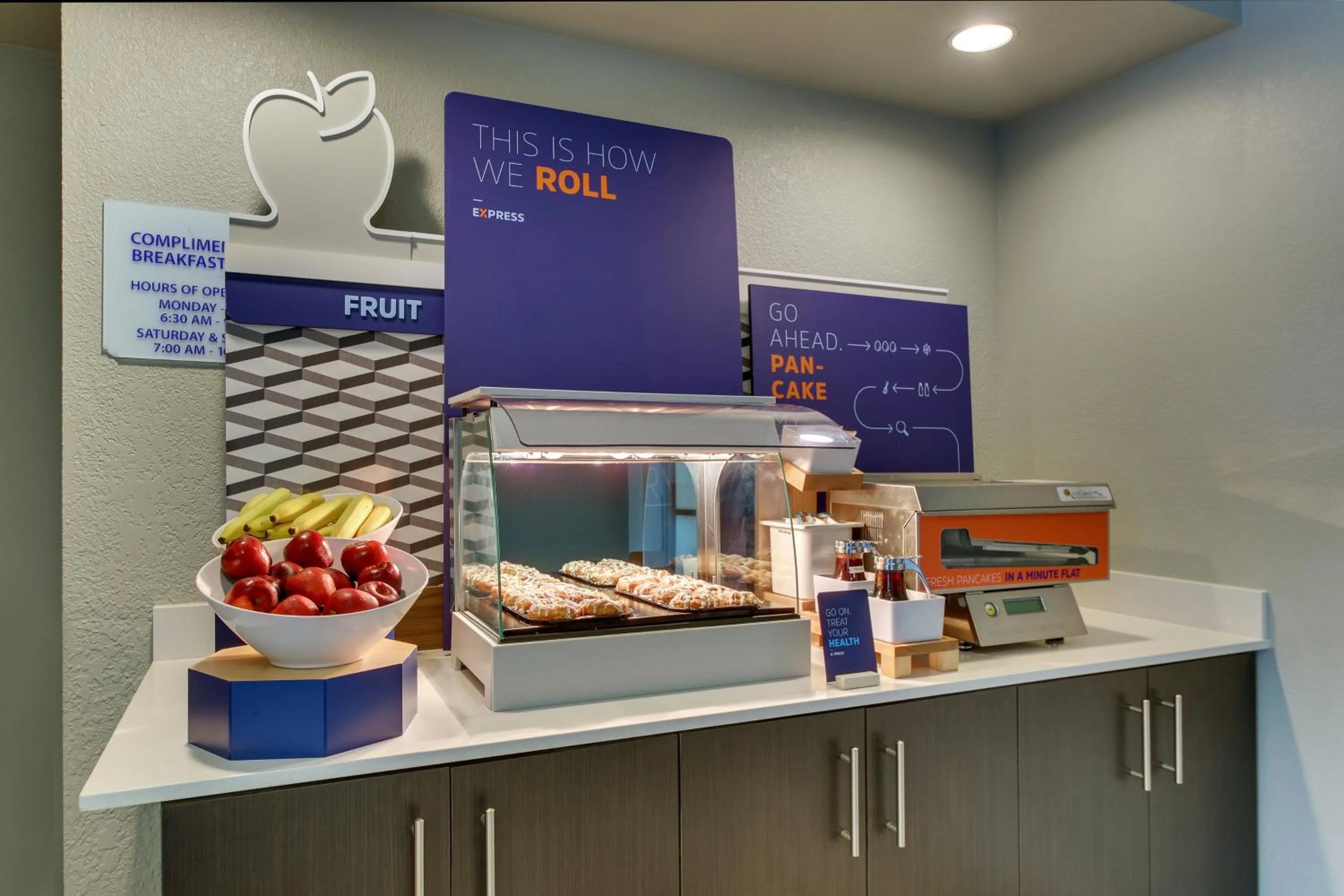 Breakfast in Holiday Inn Express West Palm Beach Metrocentre by IHG